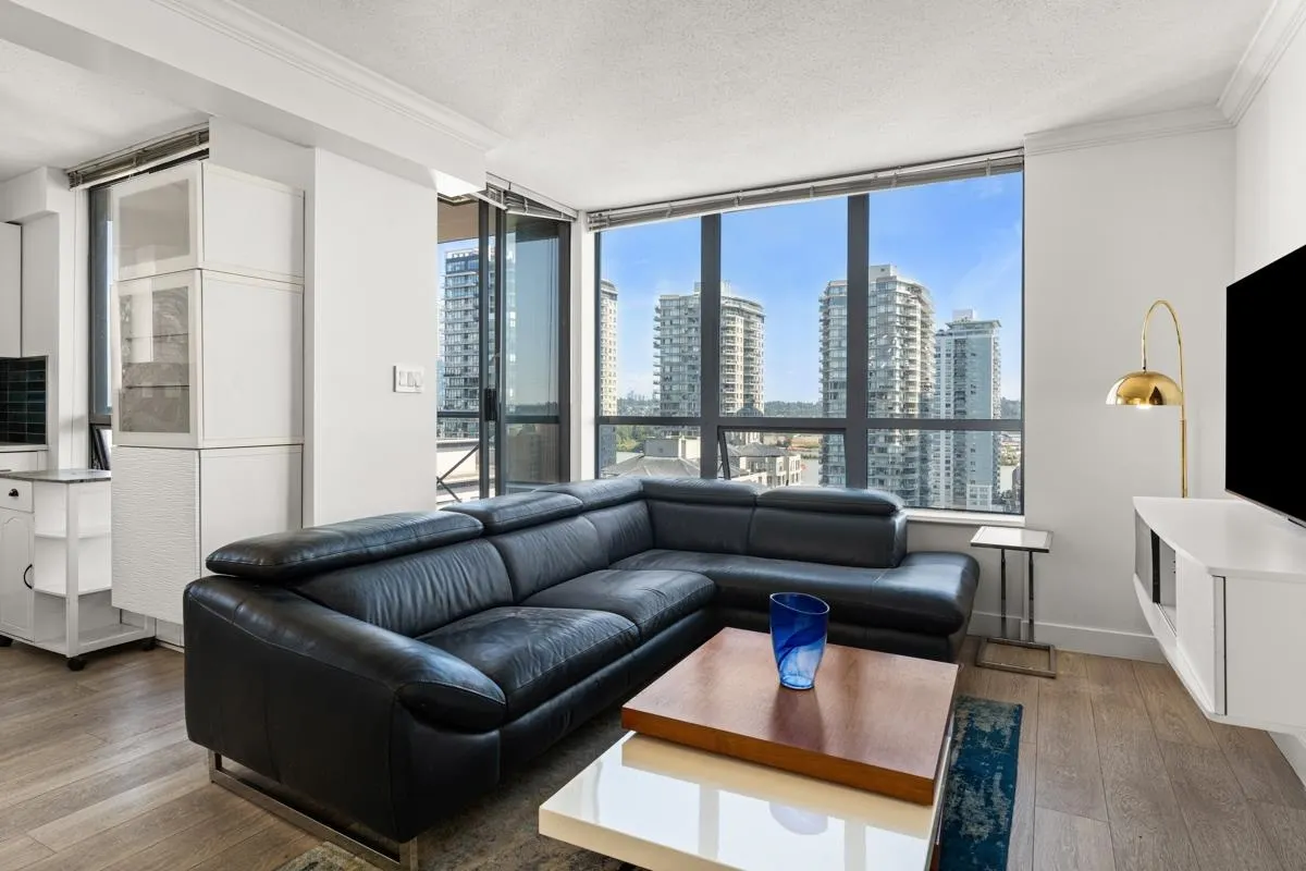 1801 850 Royal Avenue