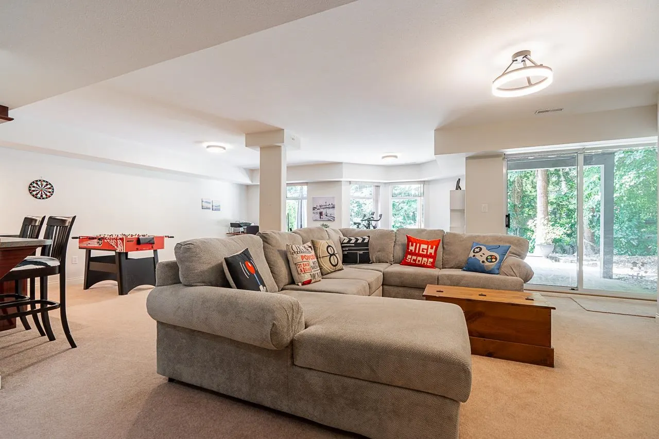 1158 Strathaven Drive