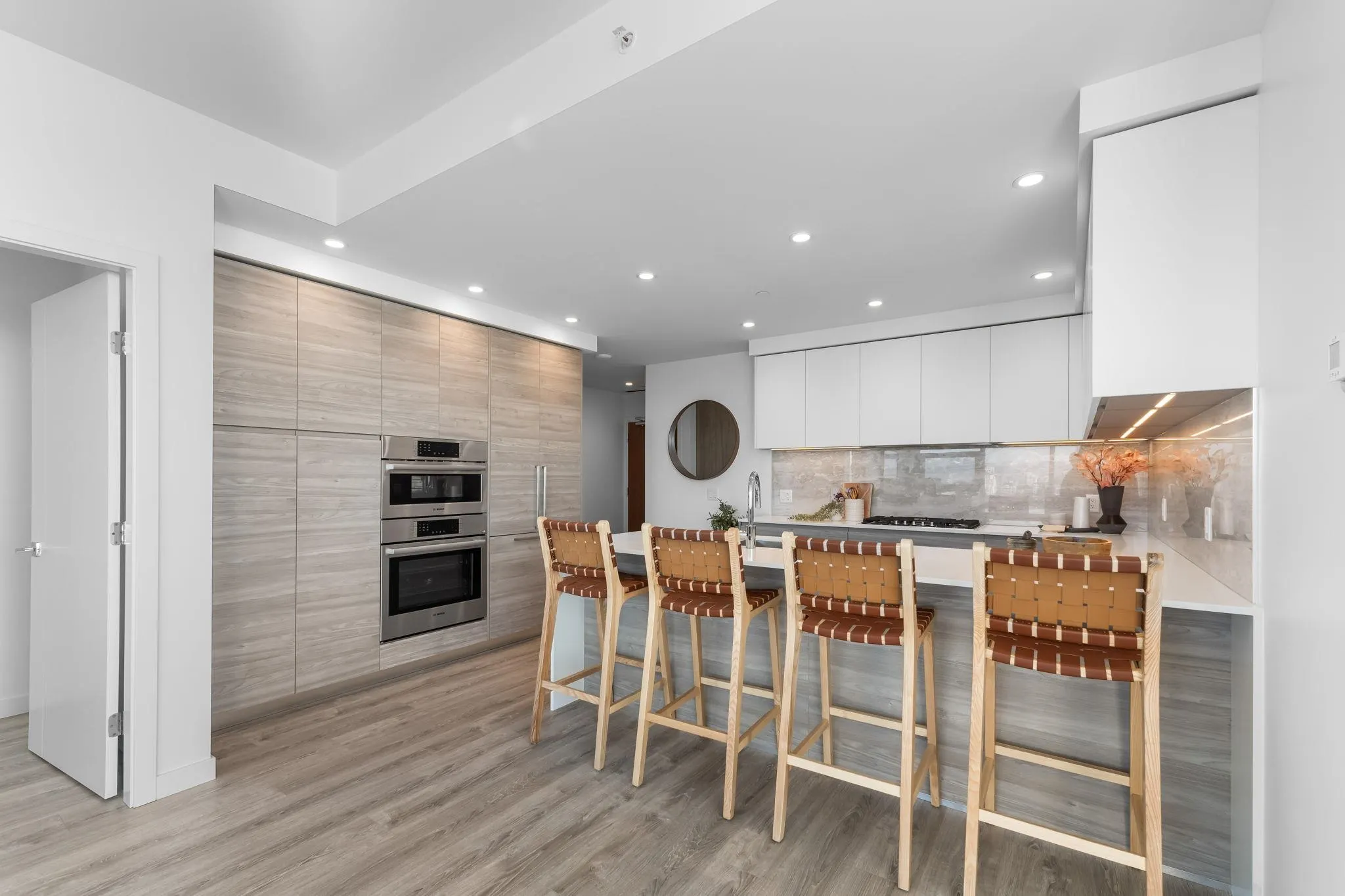 3903 680 Quayside Drive
