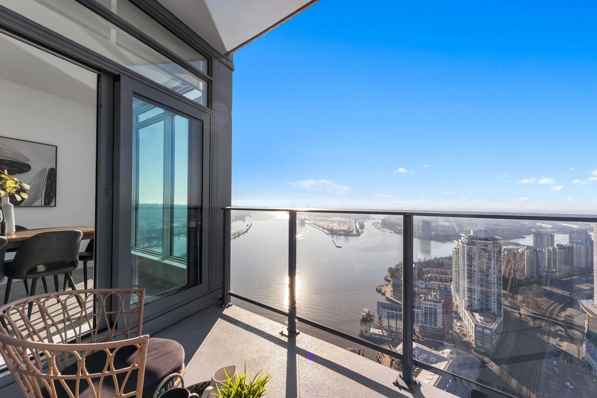 3903 680 Quayside Drive