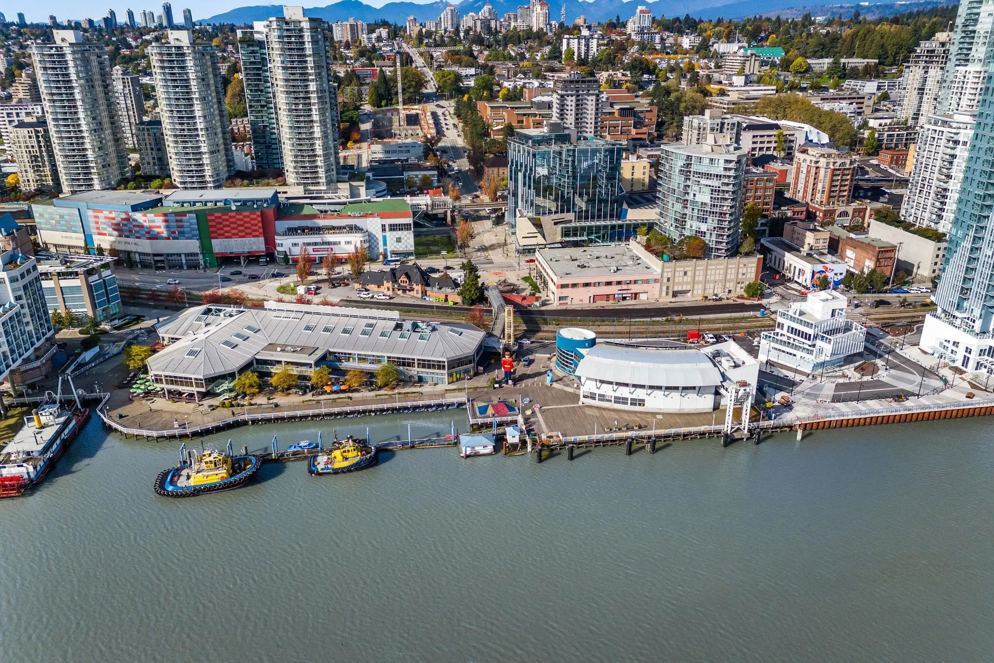 3903 680 Quayside Drive