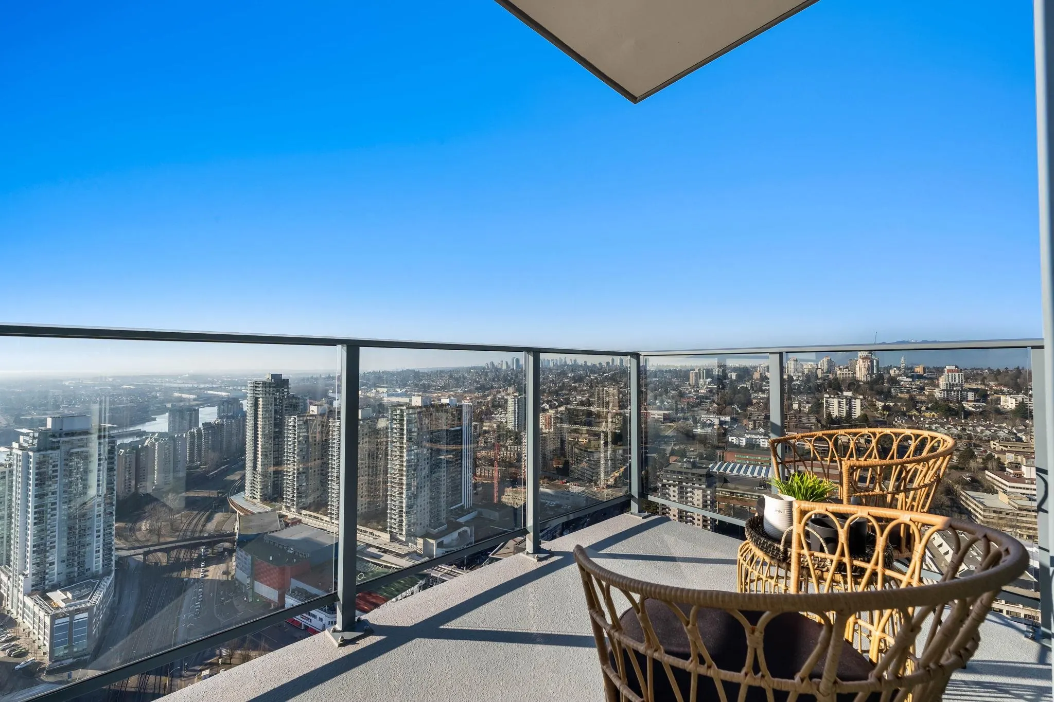 3903 680 Quayside Drive