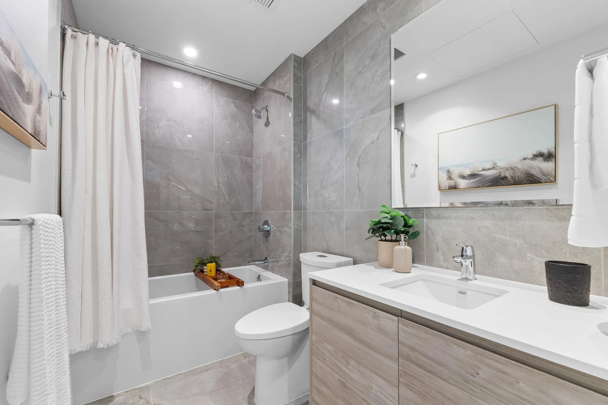 3903 680 Quayside Drive