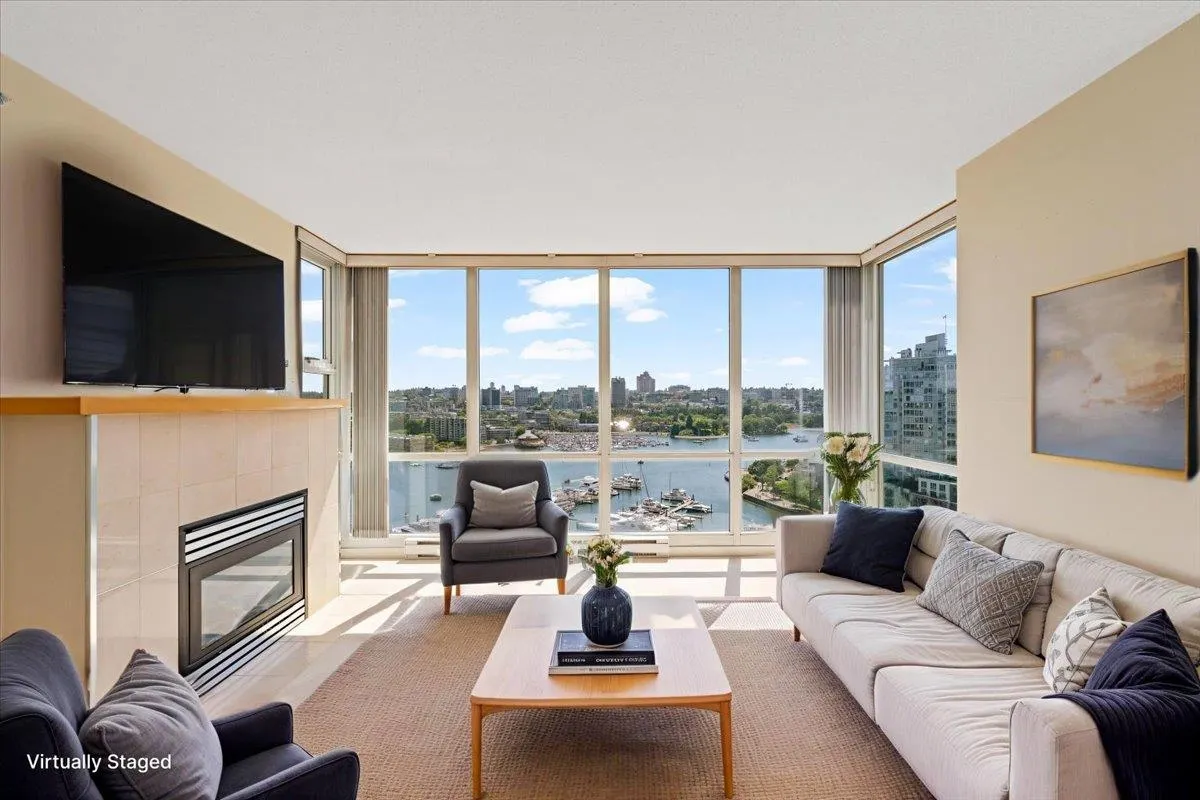1903 1077 Marinaside Crescent