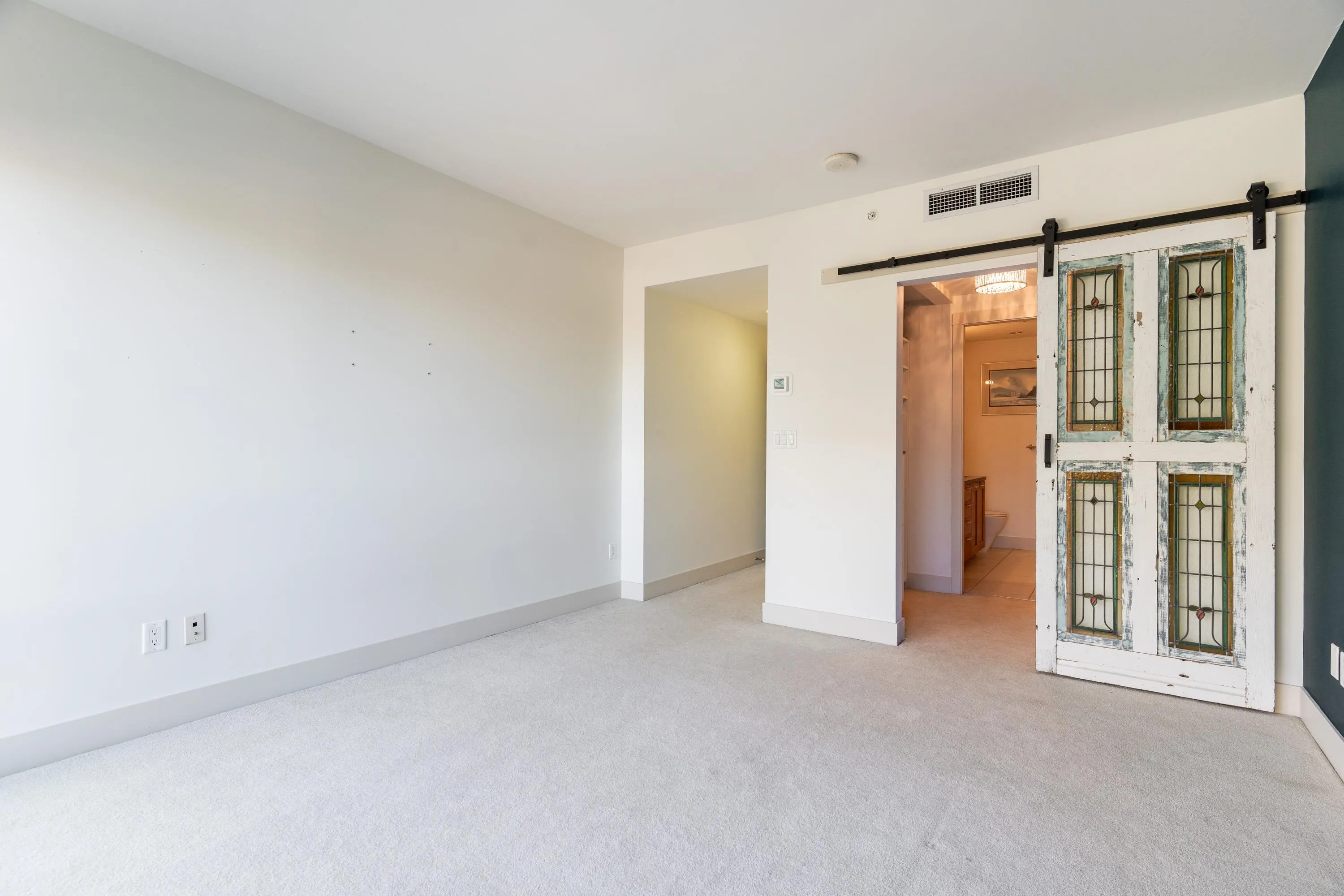301 1473 Johnston Road