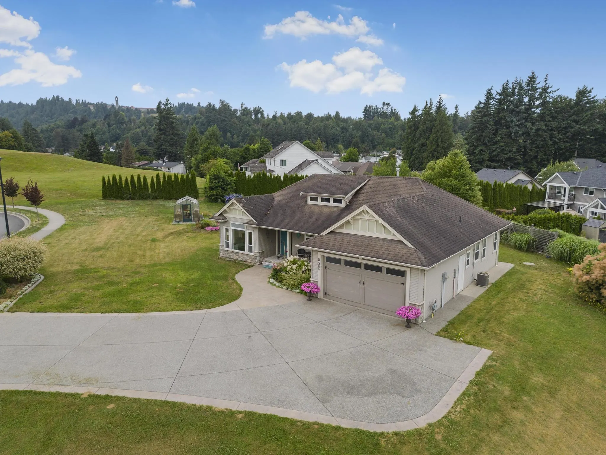 8455 Jack Crescent