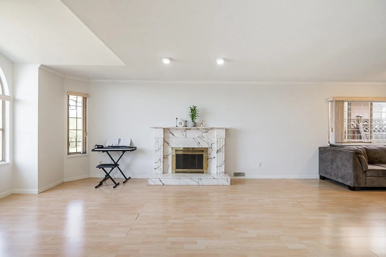 10288 Hall Avenue