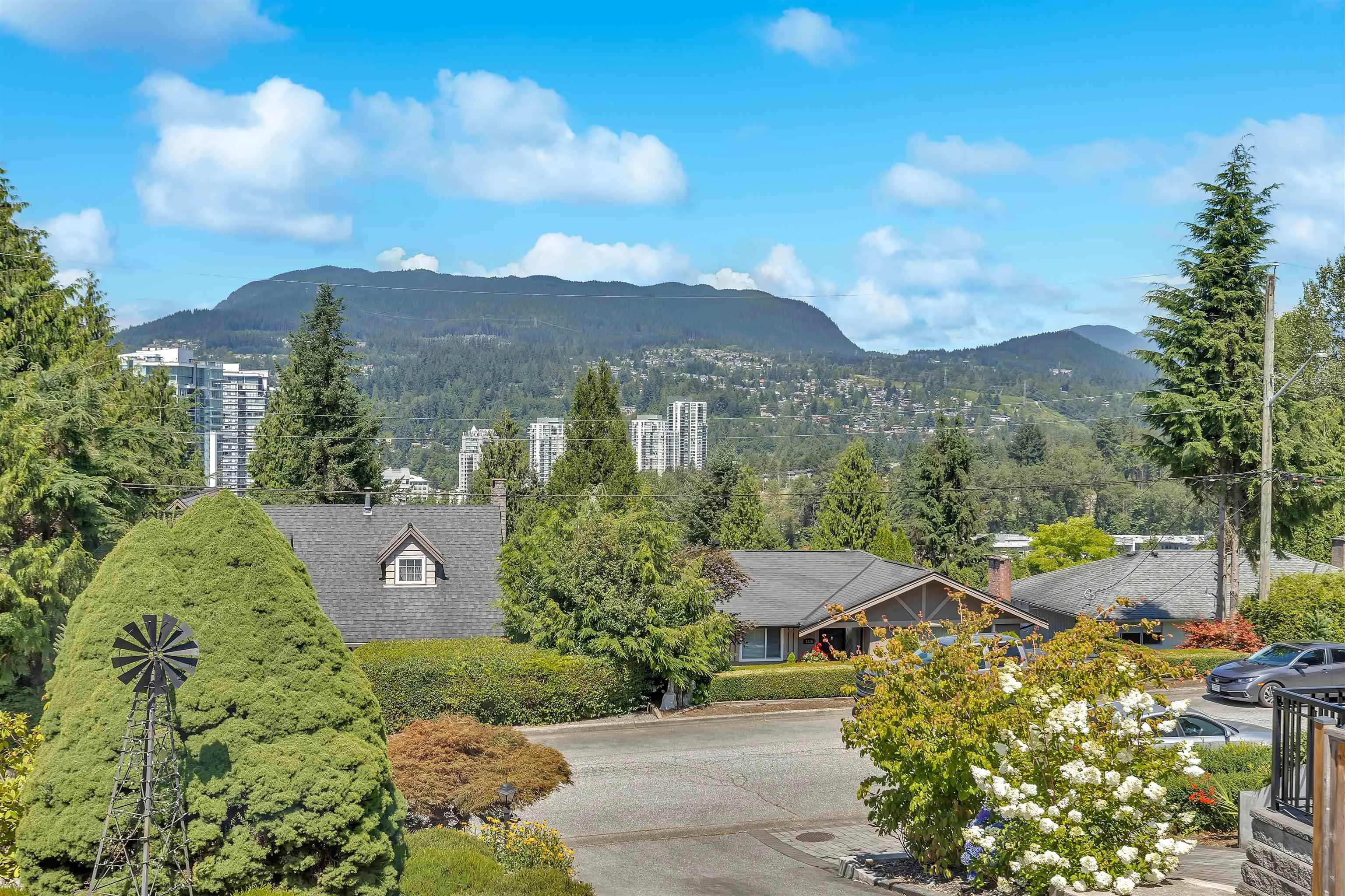 3321 Viewmount Drive