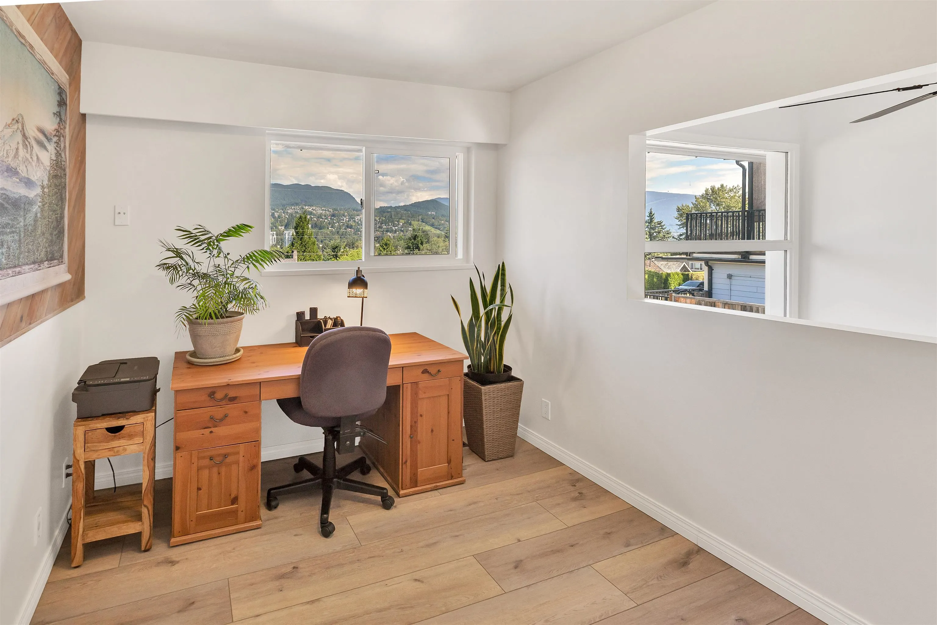 3321 Viewmount Drive