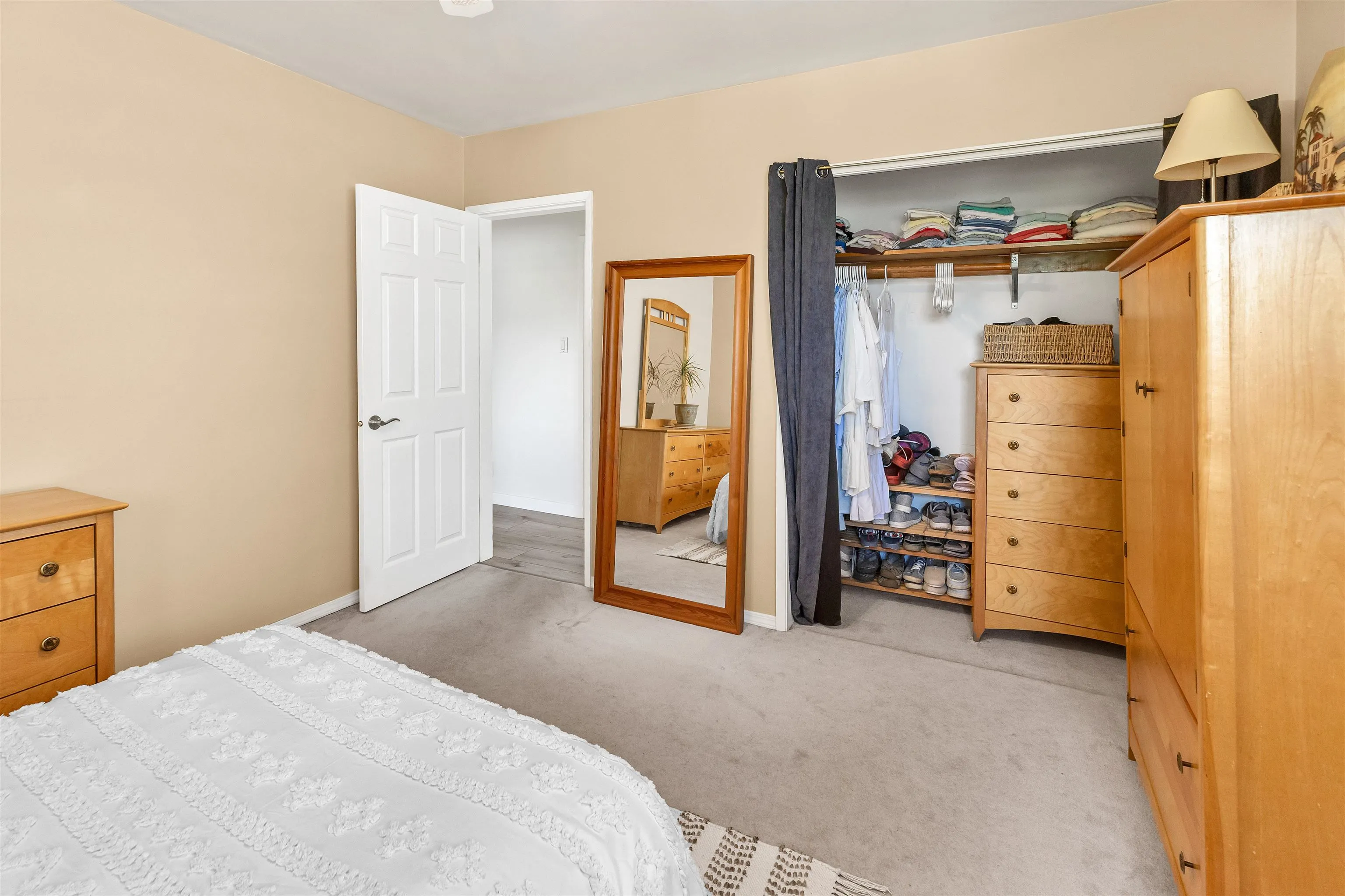 3321 Viewmount Drive