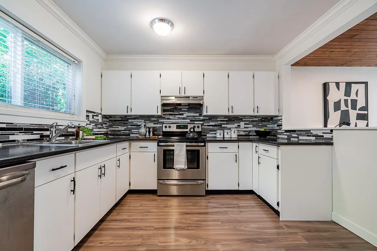 1166 Chateau Place