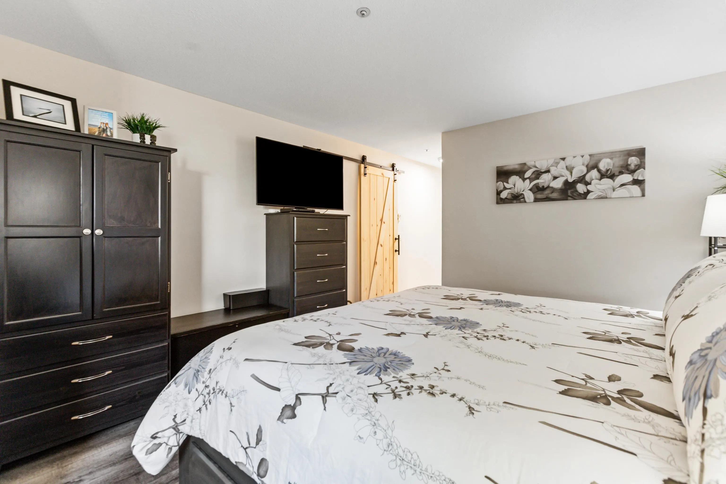 110 19131 Ford Road
