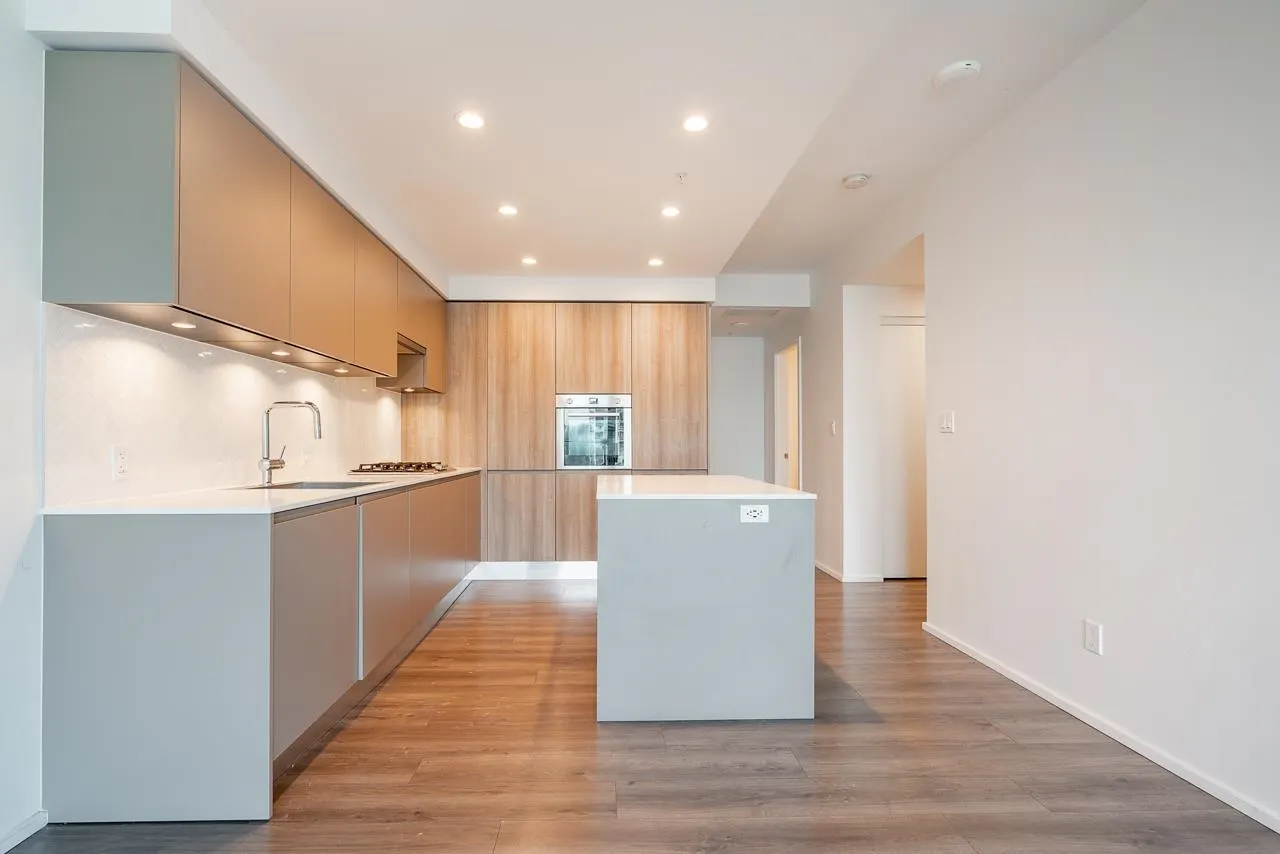 2111 3809 Evergreen Place
