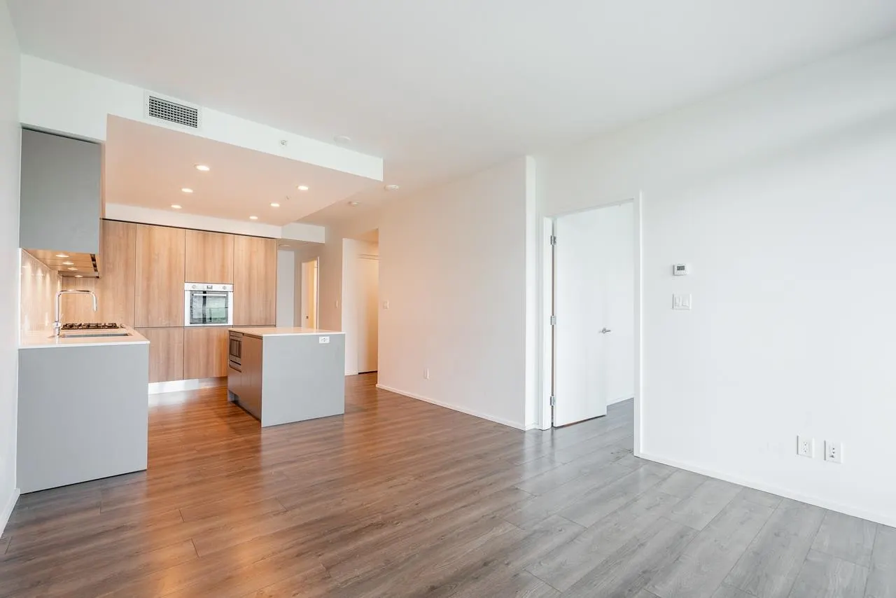 2111 3809 Evergreen Place