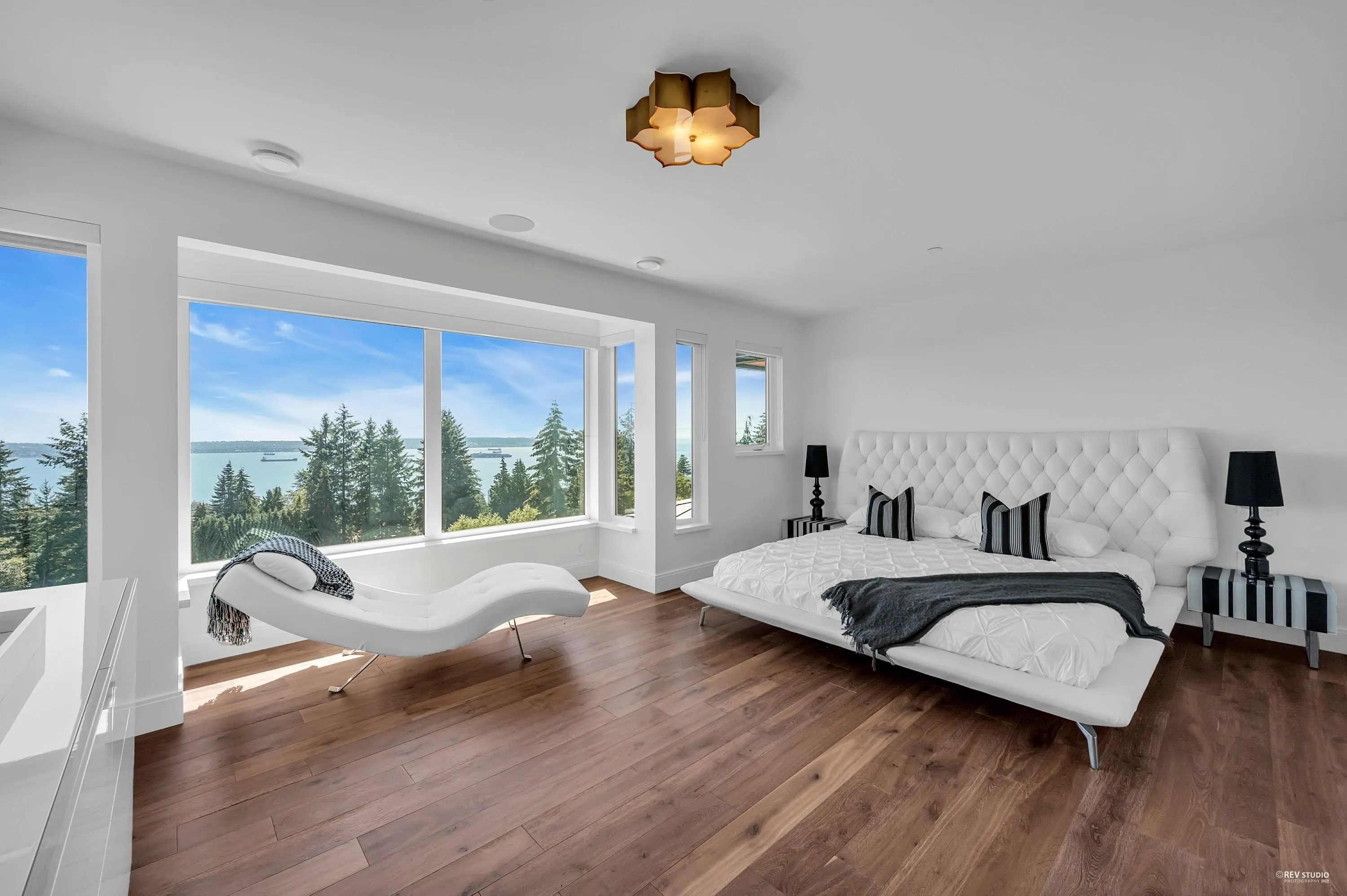 2121 Union Court