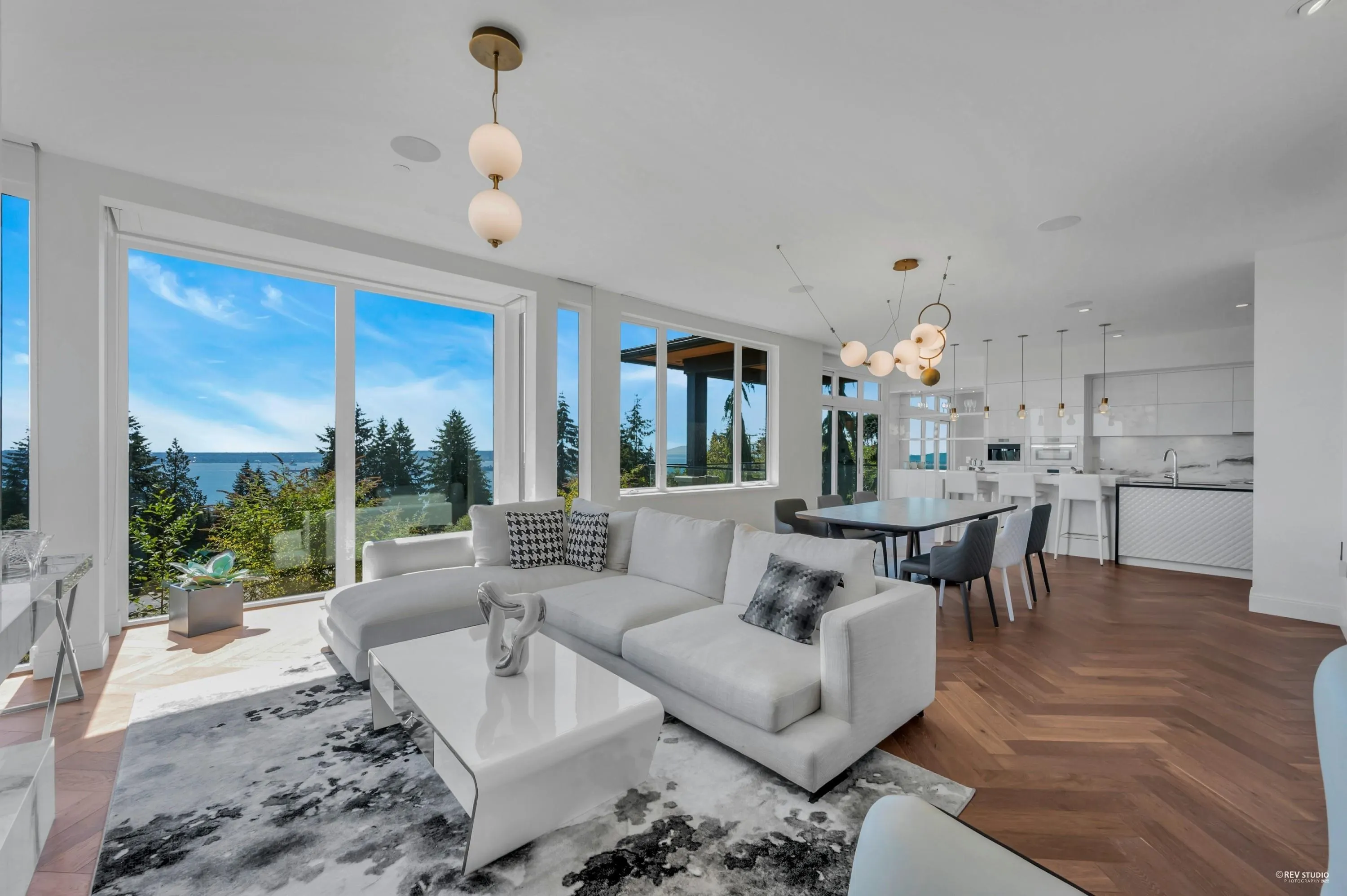 2121 Union Court