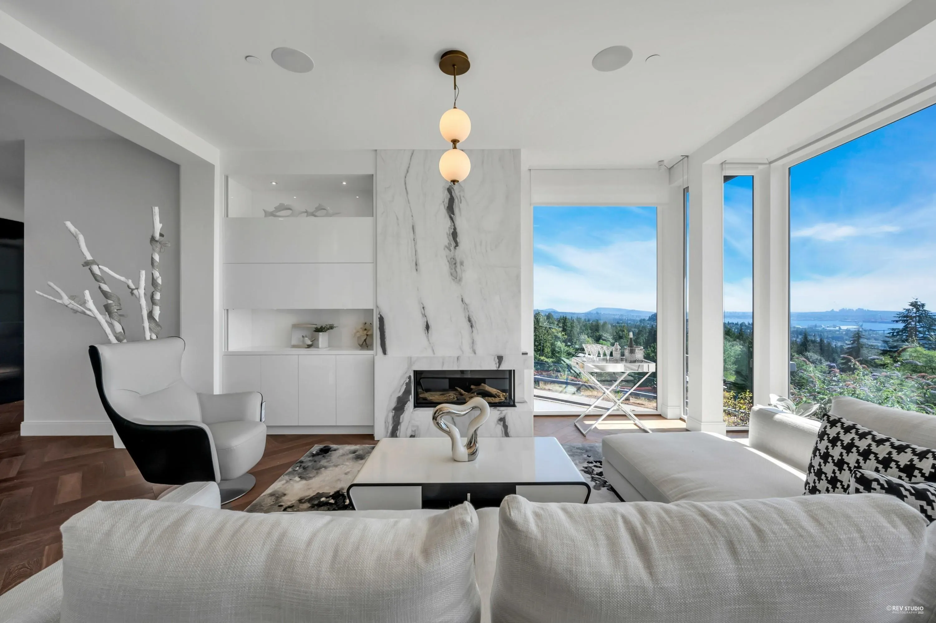 2121 Union Court