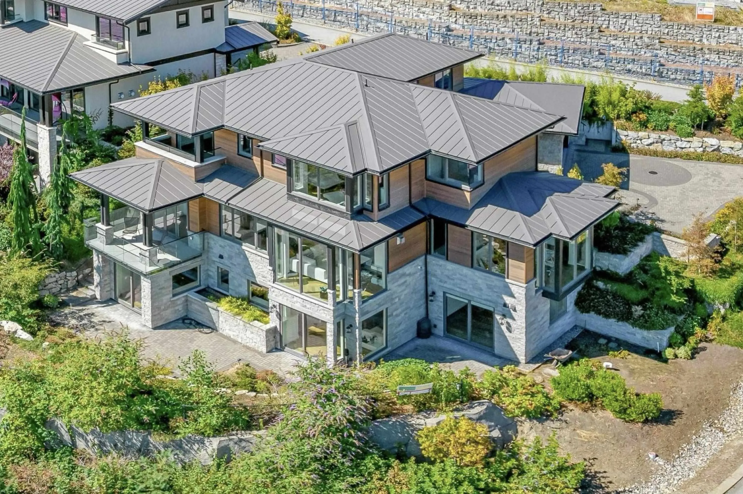 2121 Union Court
