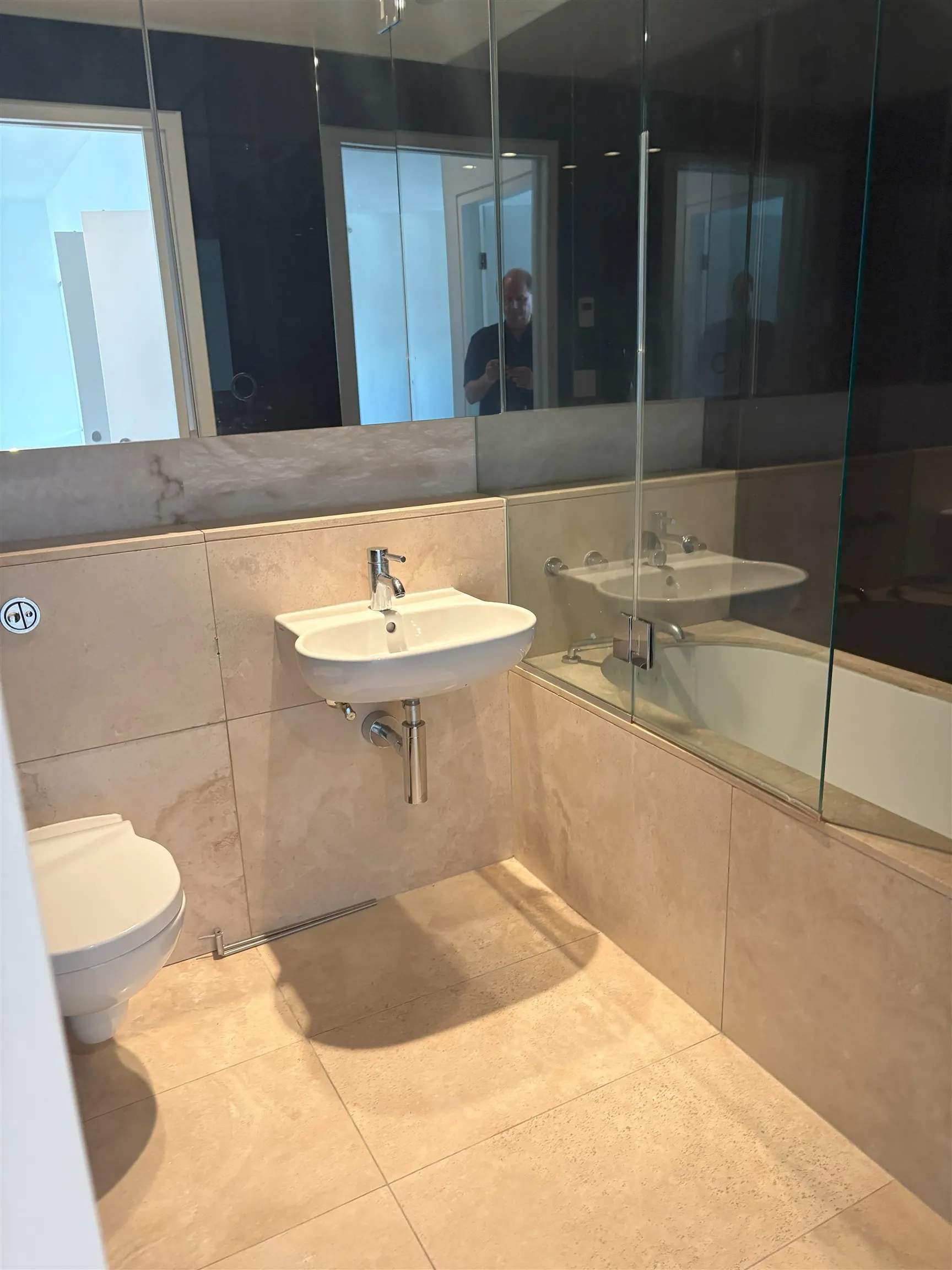 1806 838 W Hastings Street