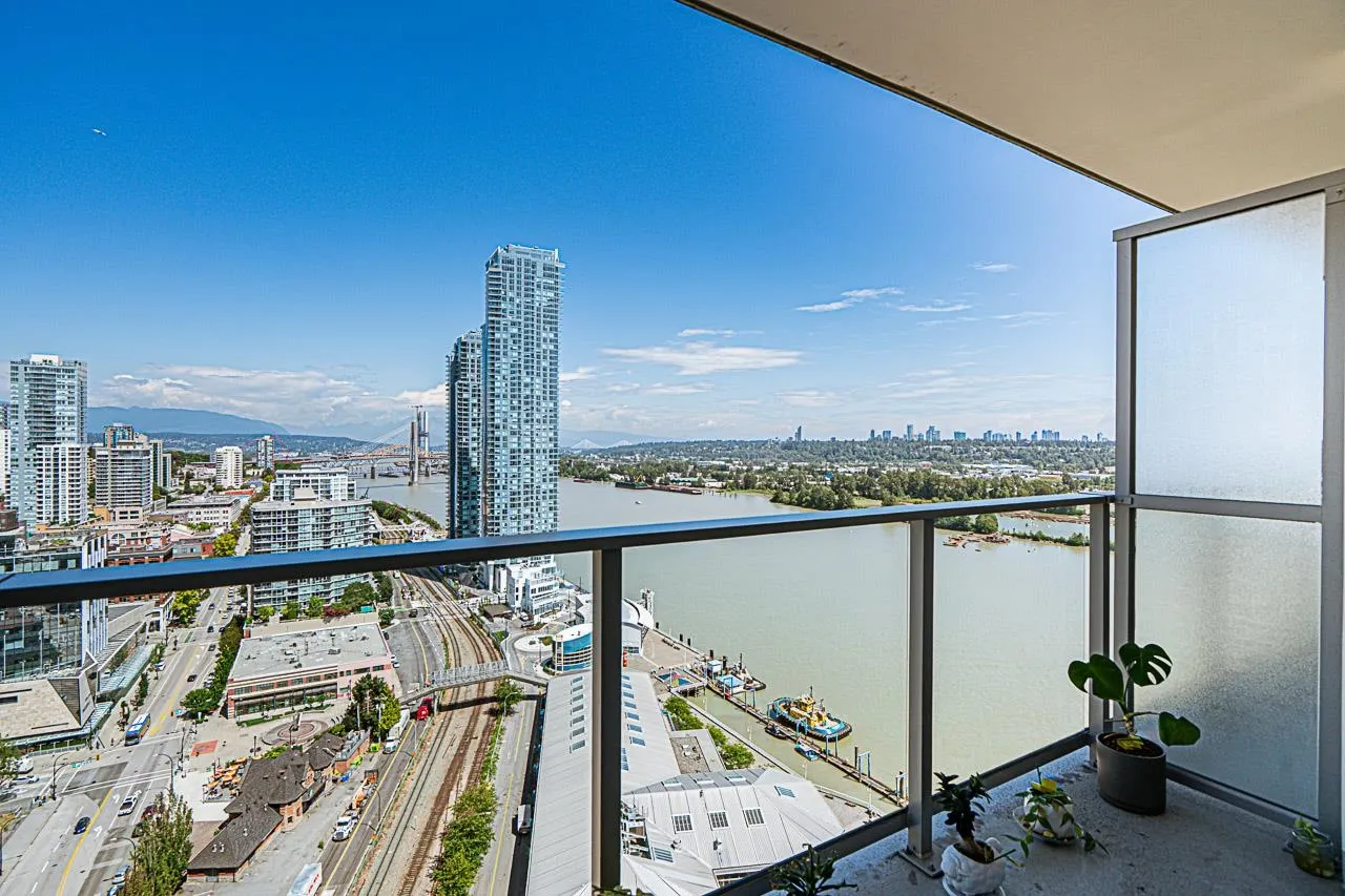 2712 908 Quayside Drive