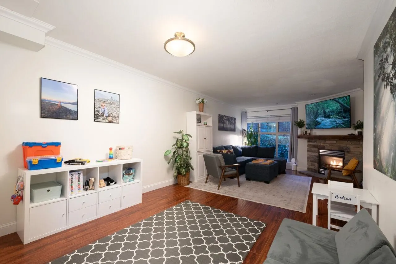 78 65 Foxwood Drive