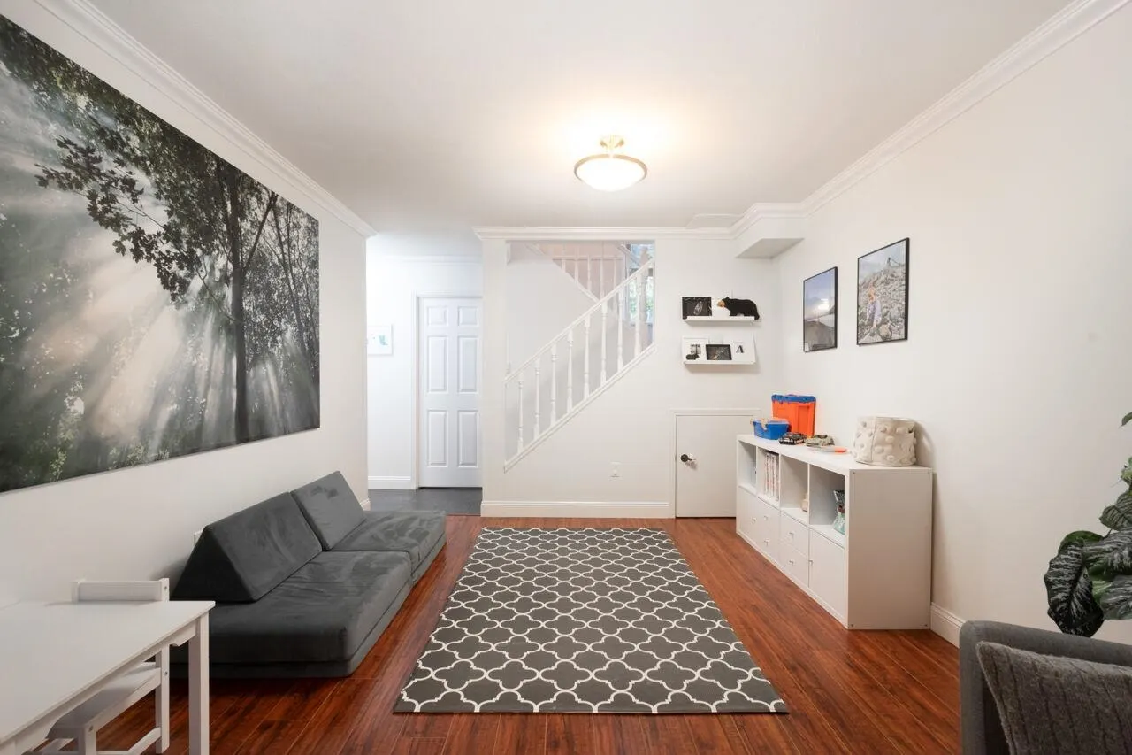 78 65 Foxwood Drive