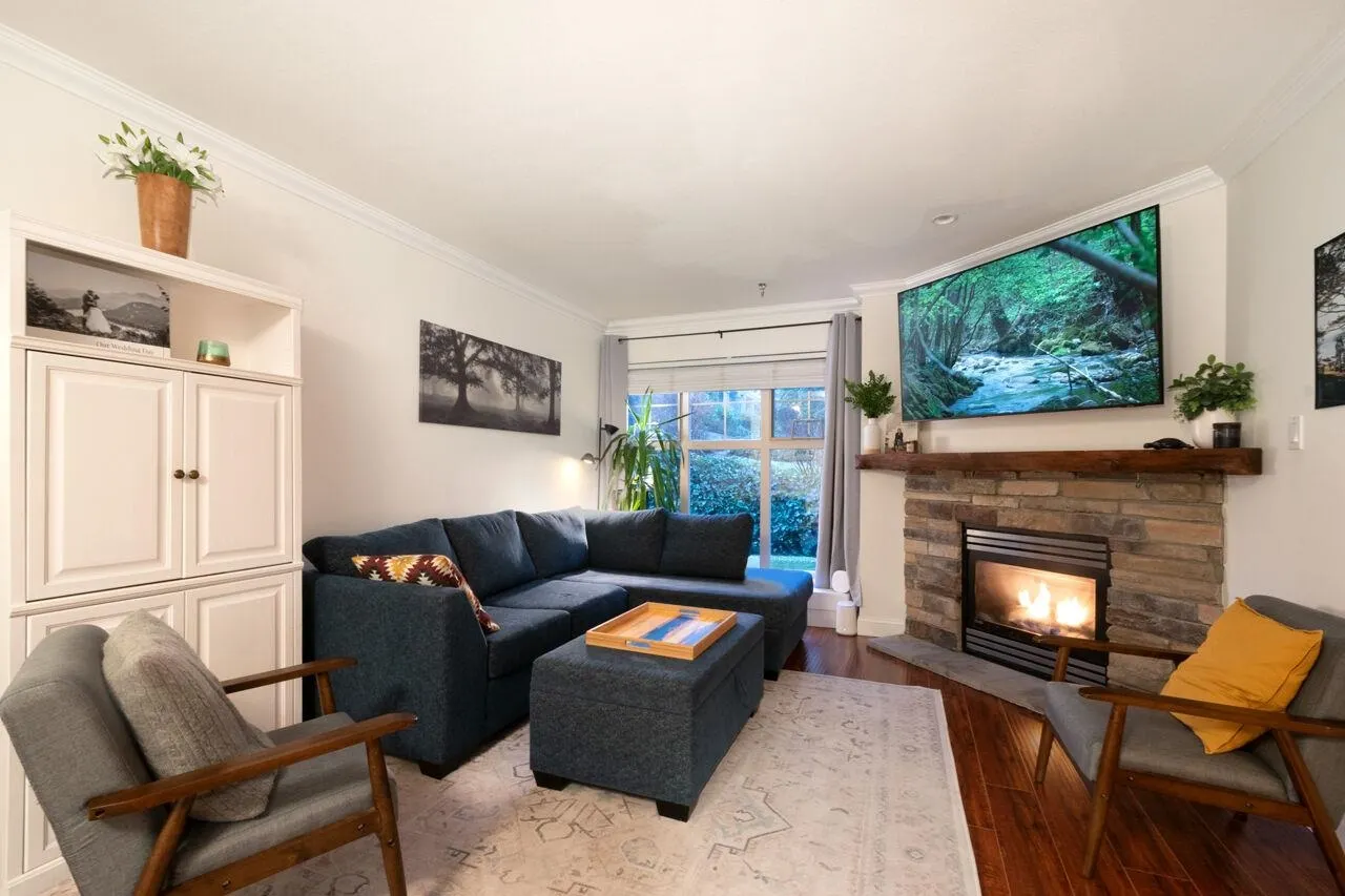 78 65 Foxwood Drive