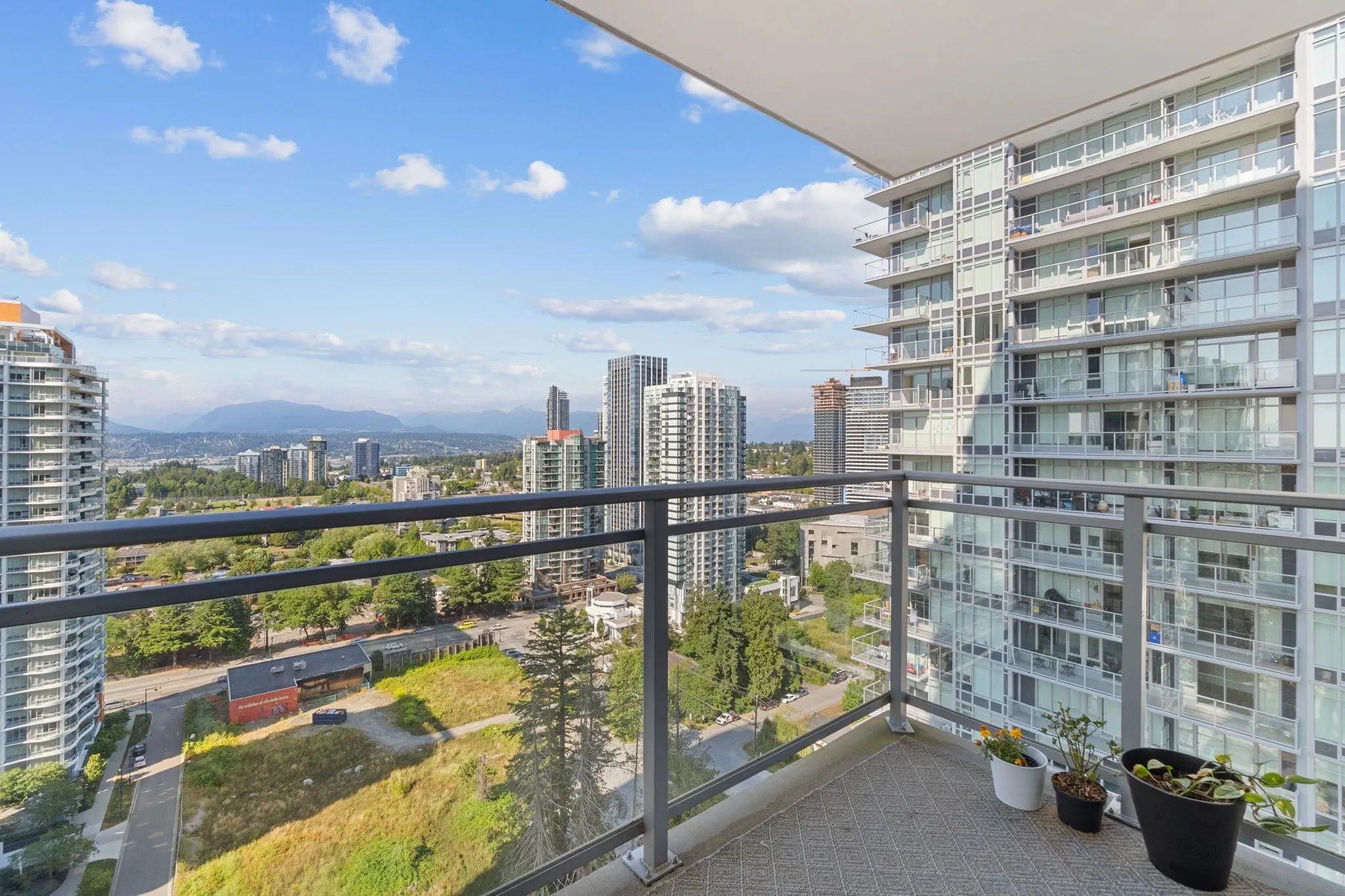 2606 13325 102a Avenue