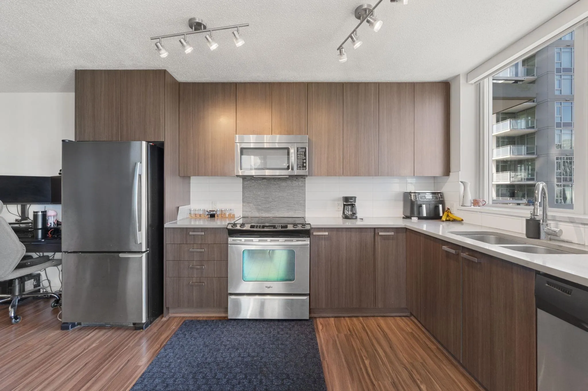 2606 13325 102a Avenue
