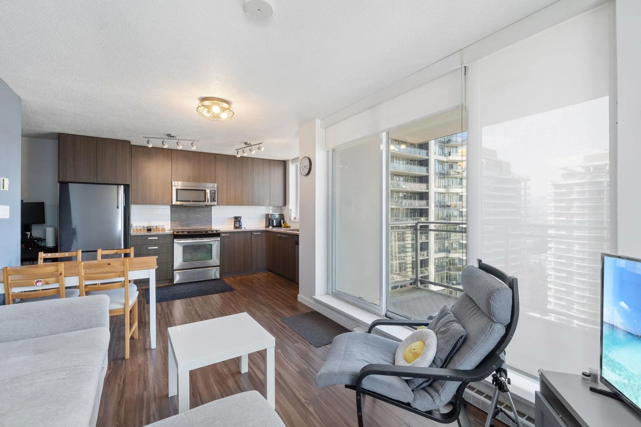 2606 13325 102a Avenue