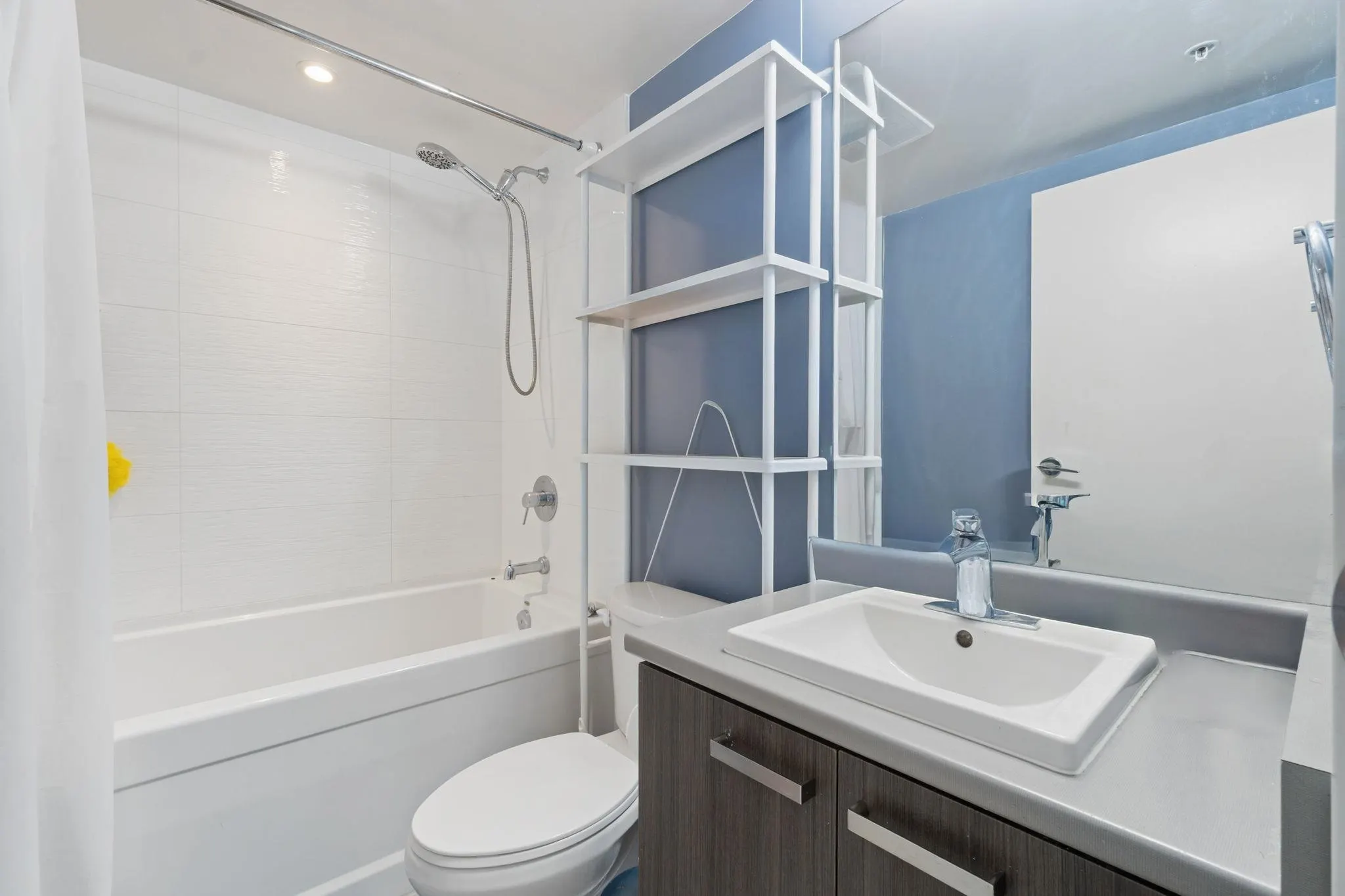 2606 13325 102a Avenue