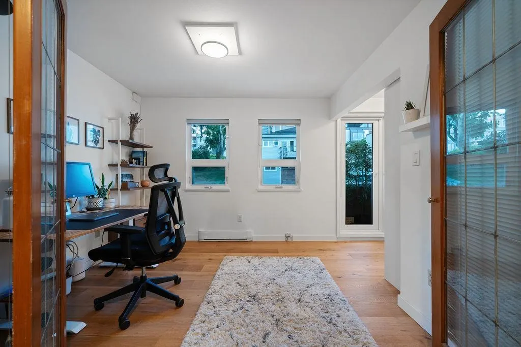 F 1244 W 7th Avenue
