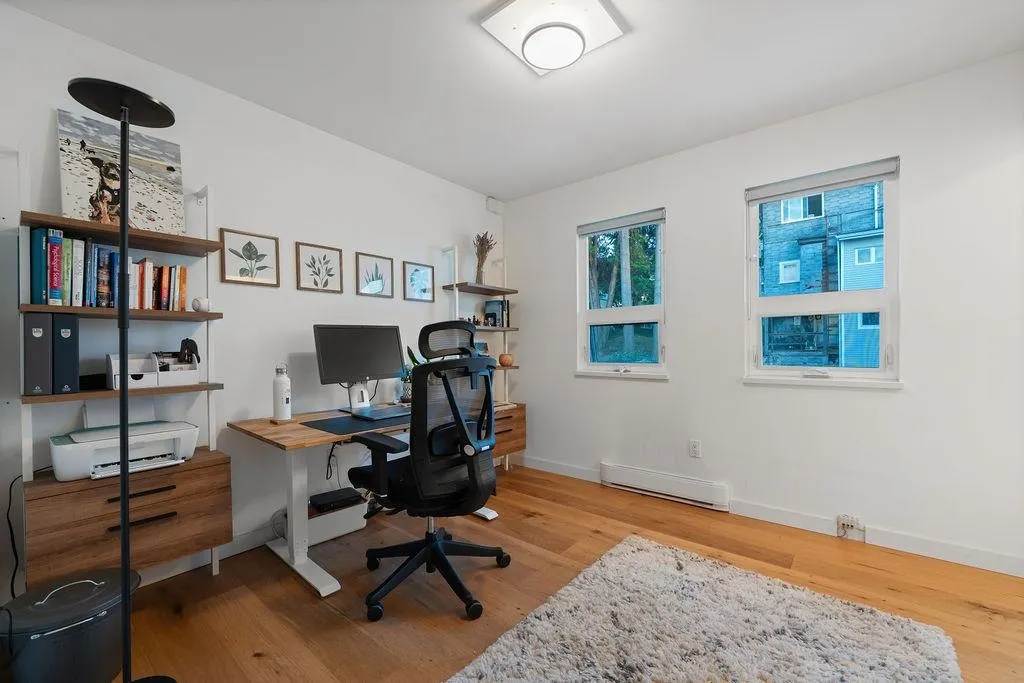 F 1244 W 7th Avenue