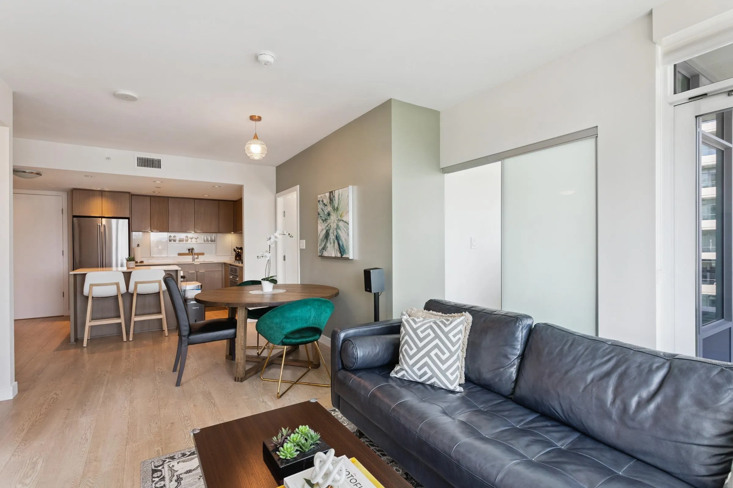1502 111 E 1st Avenue
