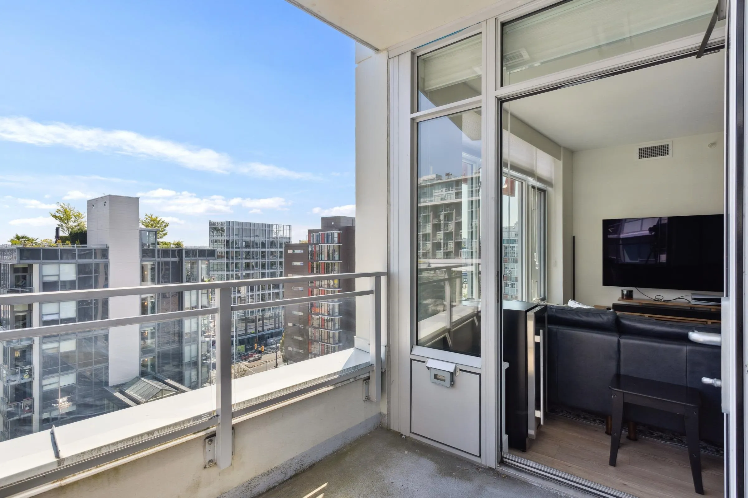 1502 111 E 1st Avenue