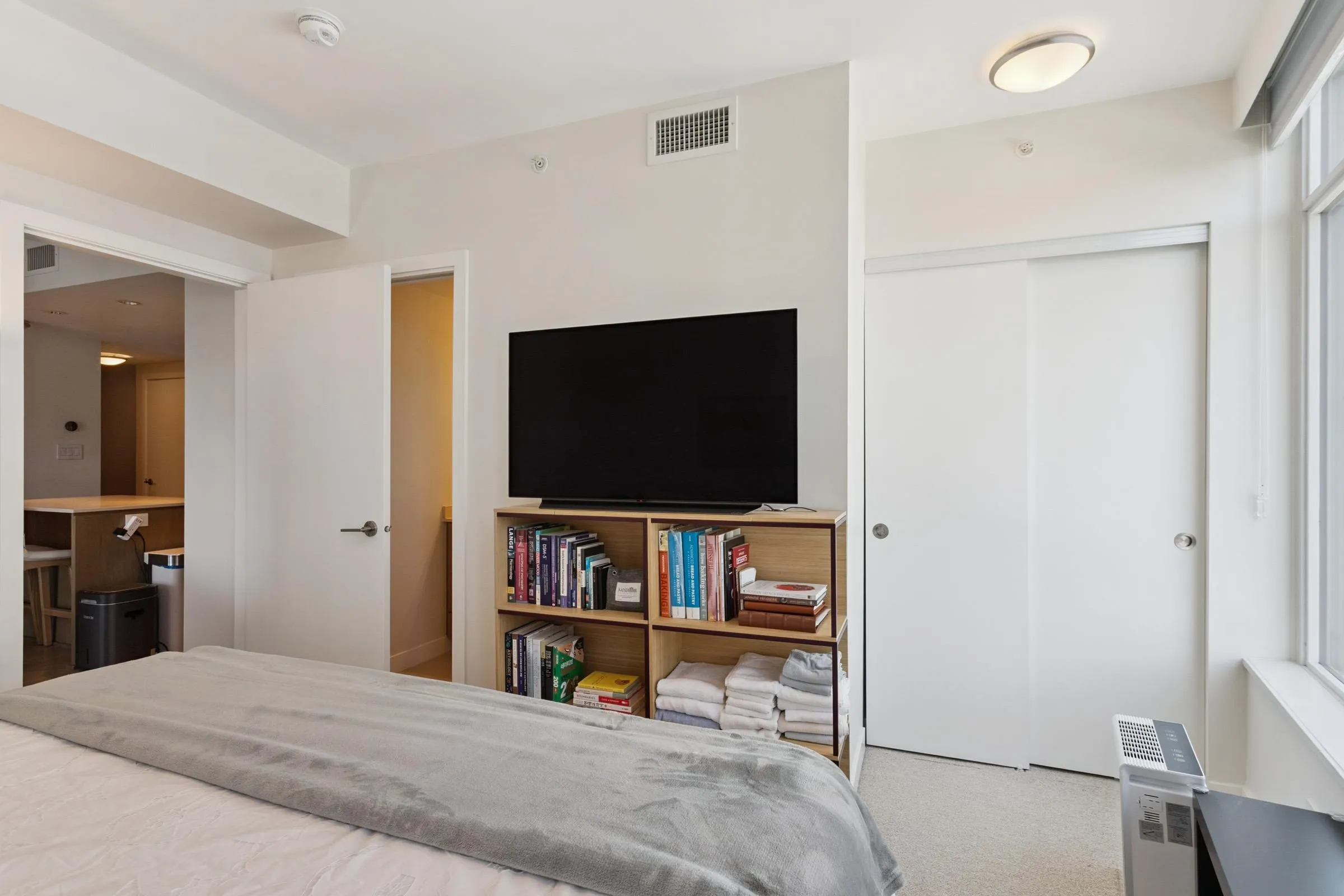 1502 111 E 1st Avenue