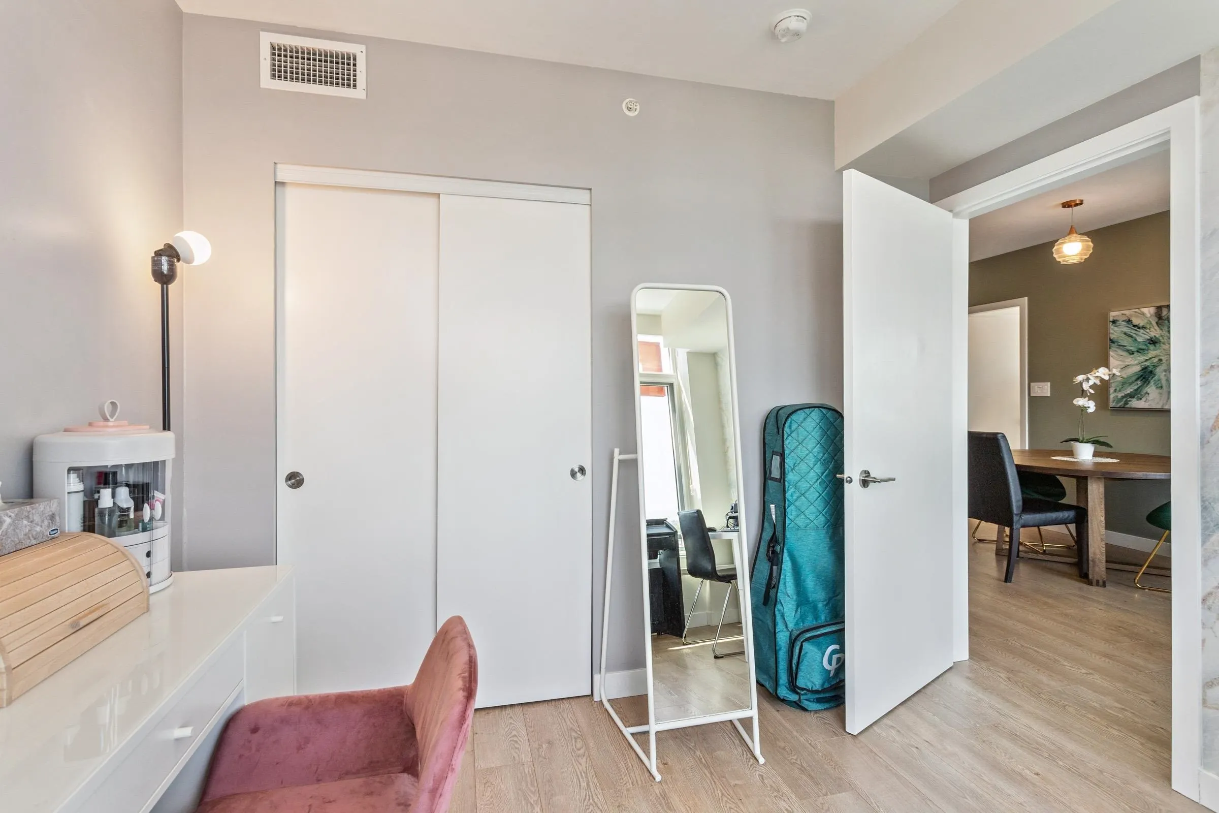 1502 111 E 1st Avenue