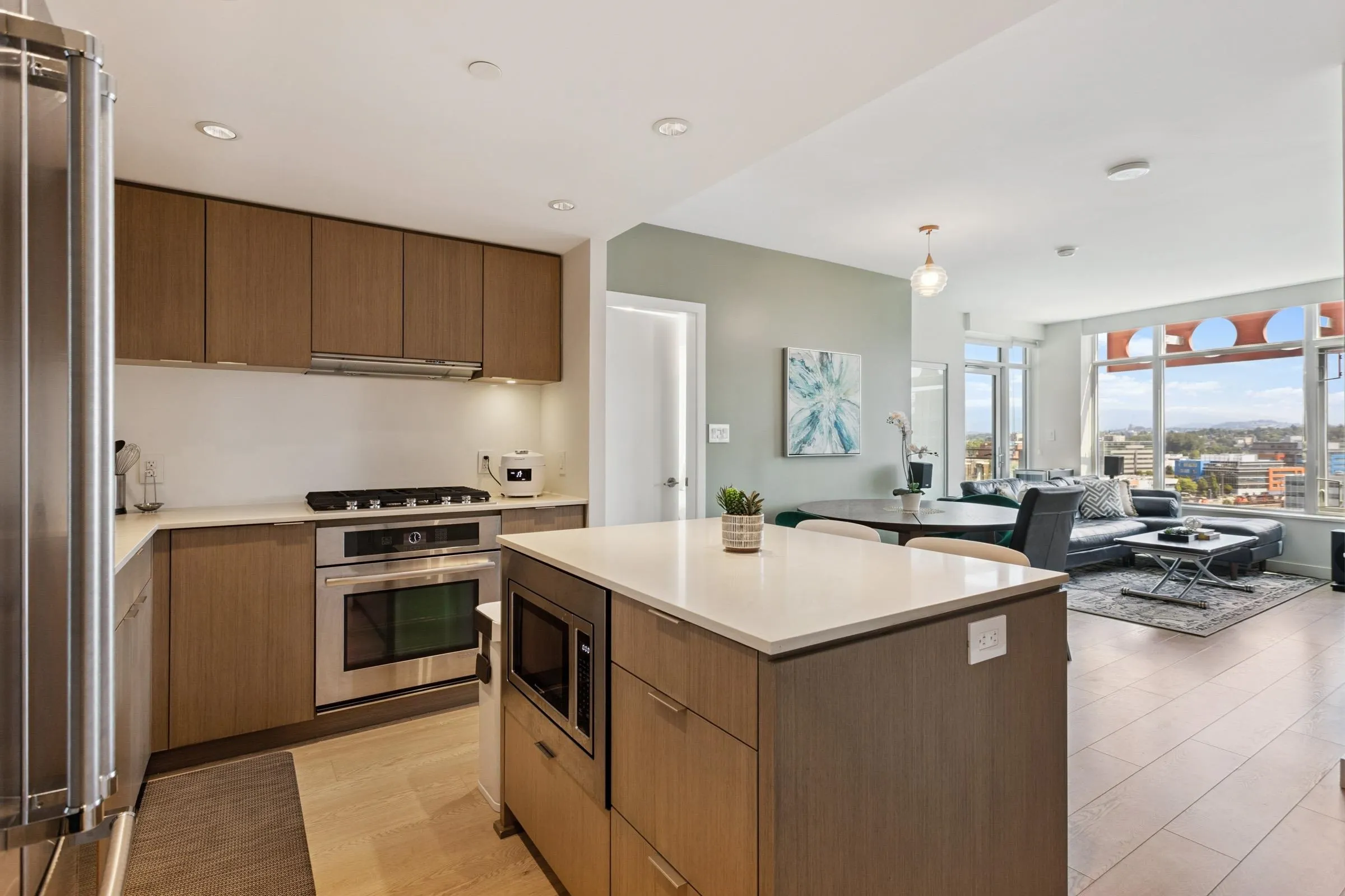 1502 111 E 1st Avenue