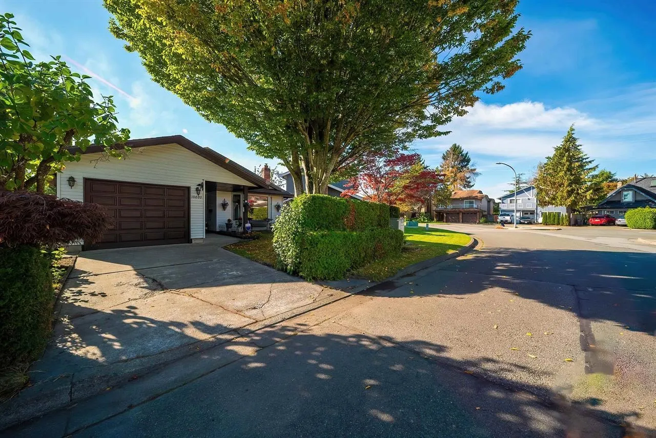 10660 Canso Crescent