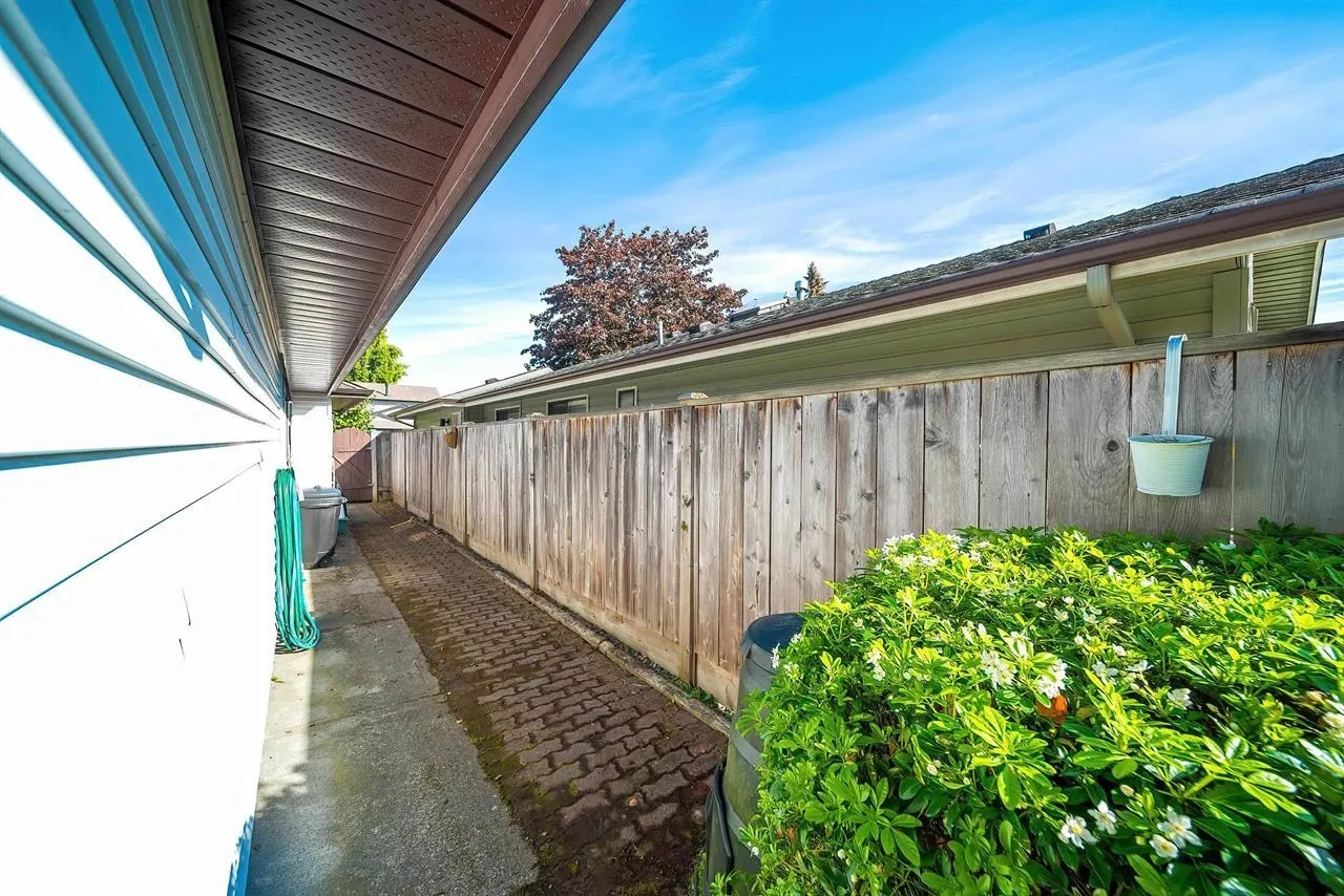 10660 Canso Crescent