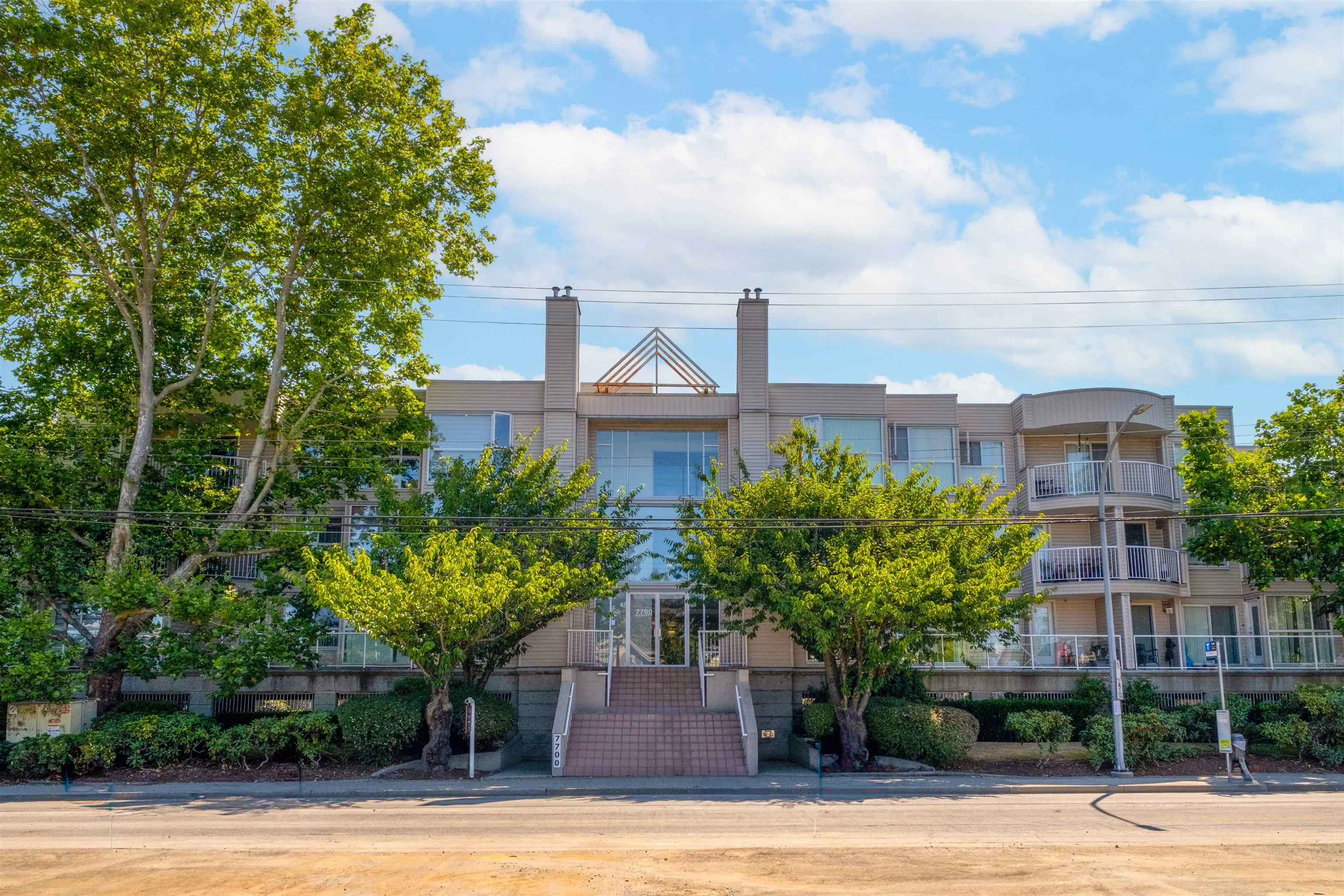 304 7700 Gilbert Road