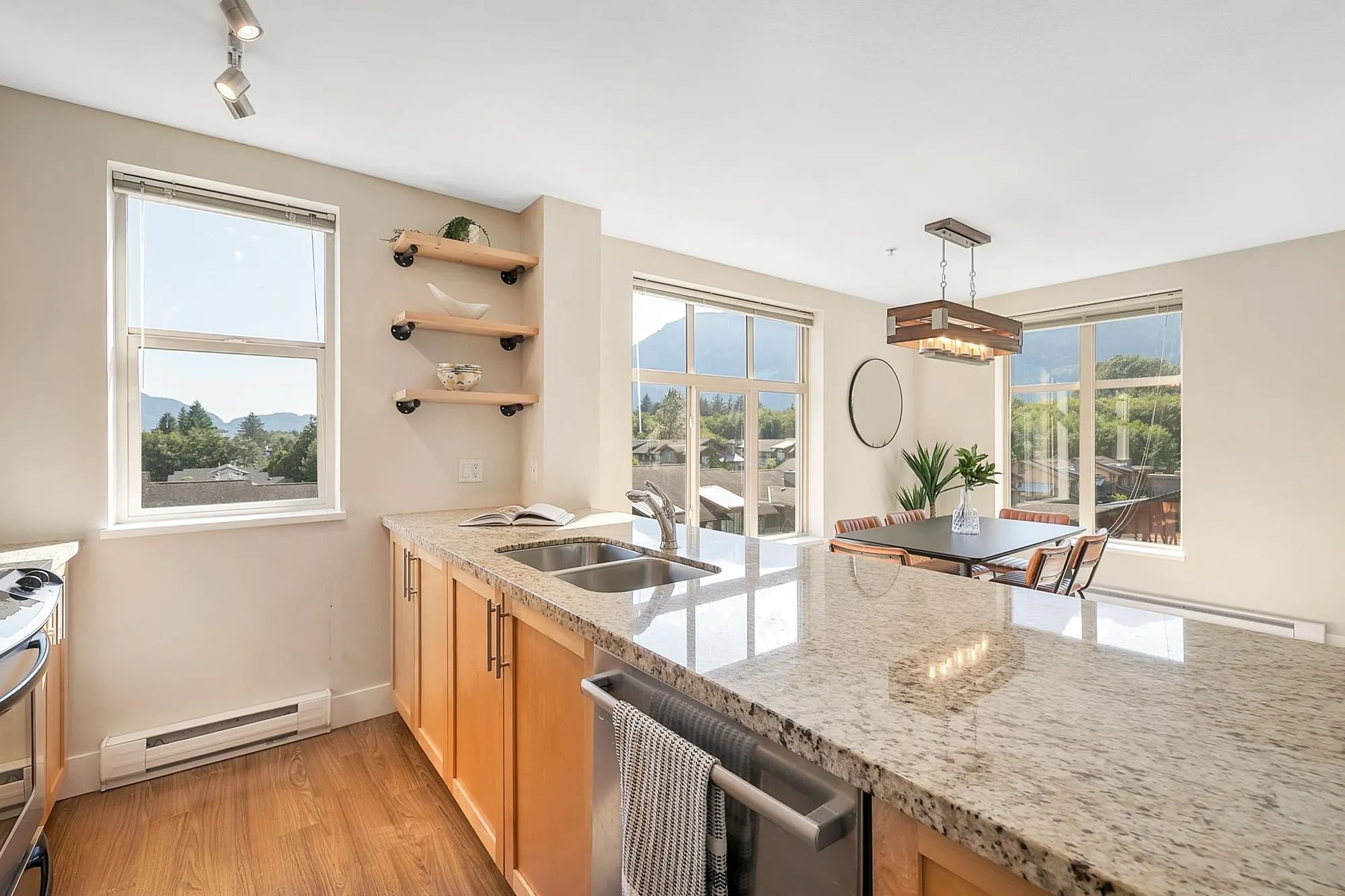 401 1211 Village Green Way