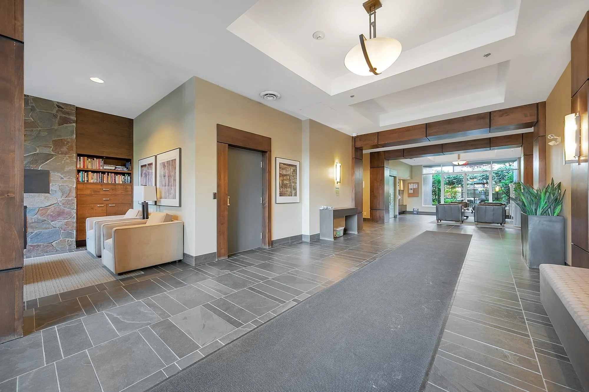 401 1211 Village Green Way