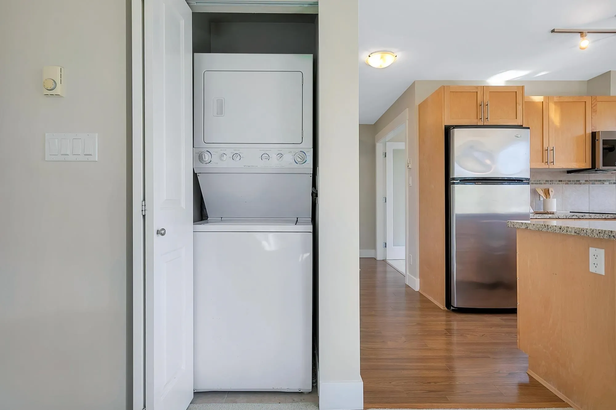 401 1211 Village Green Way