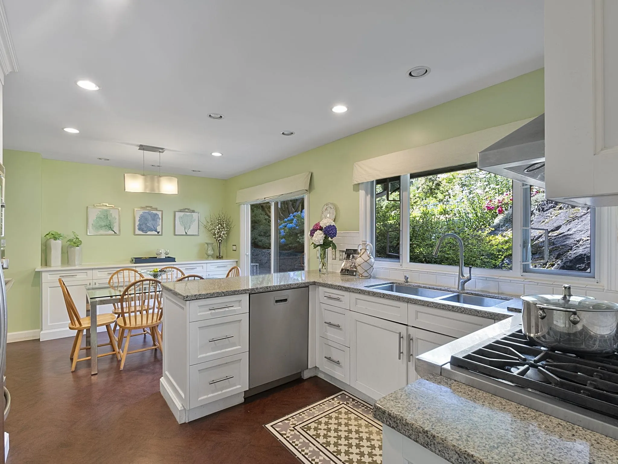 475 Southborough Drive