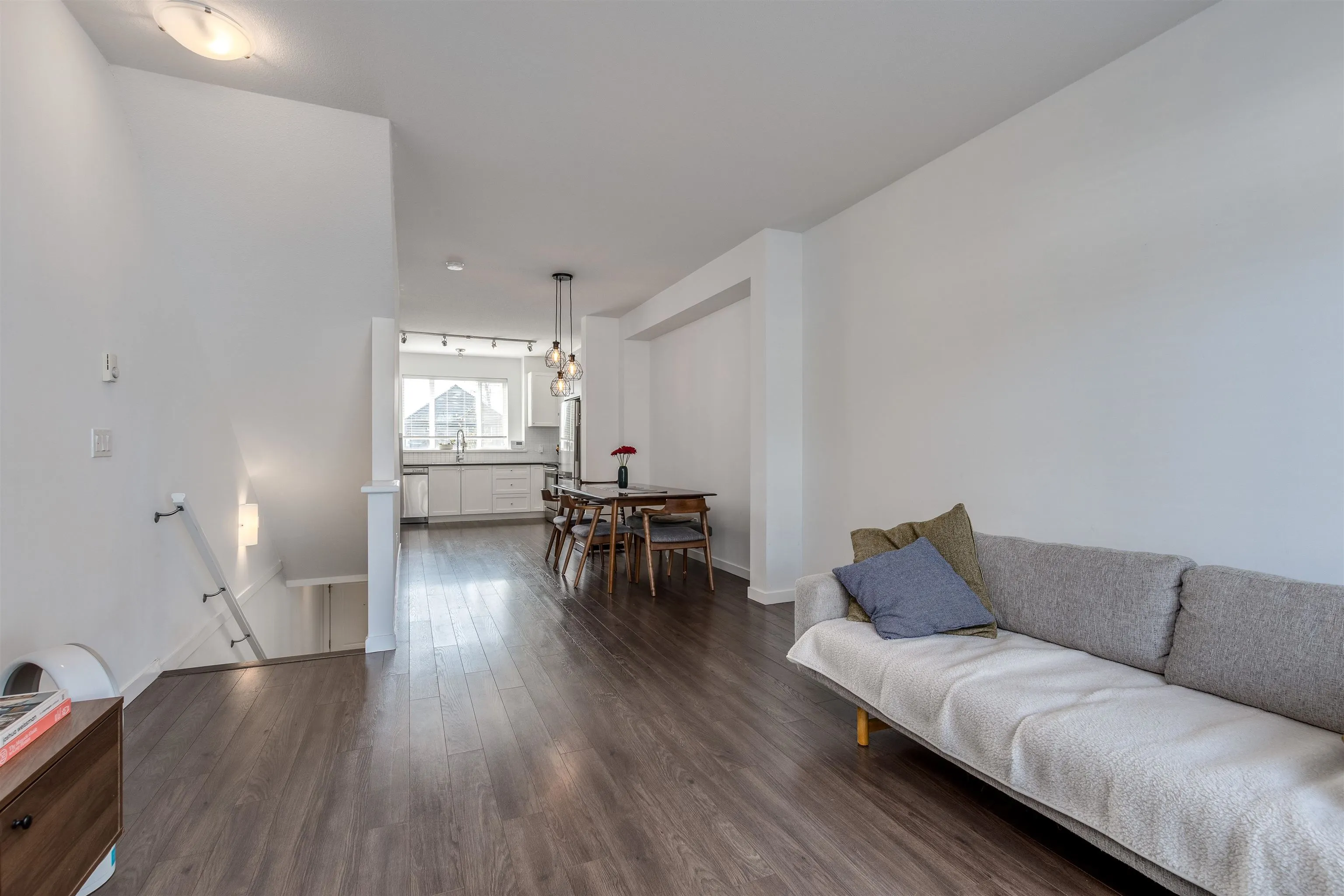 5 14955 60 Avenue