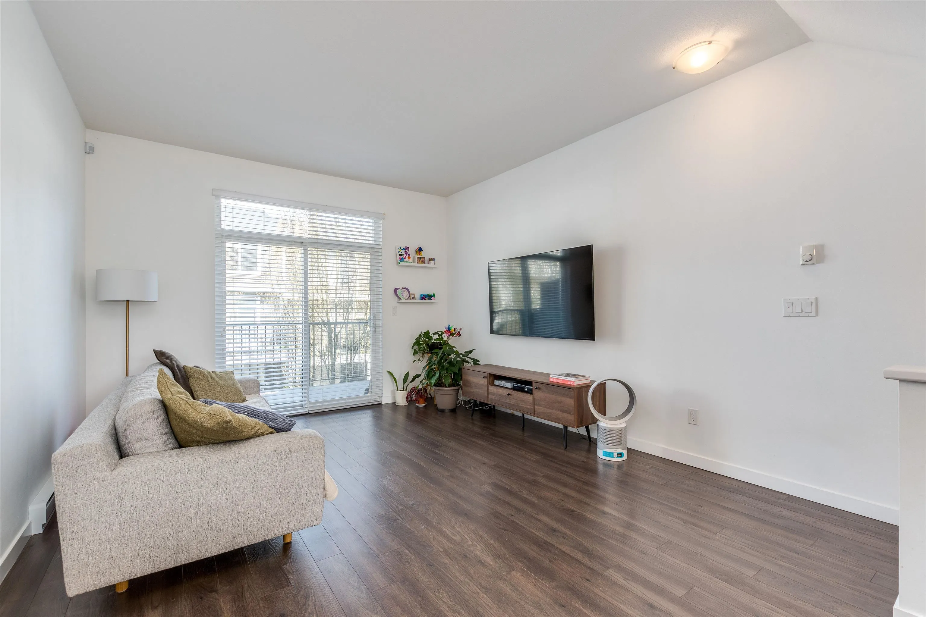 5 14955 60 Avenue