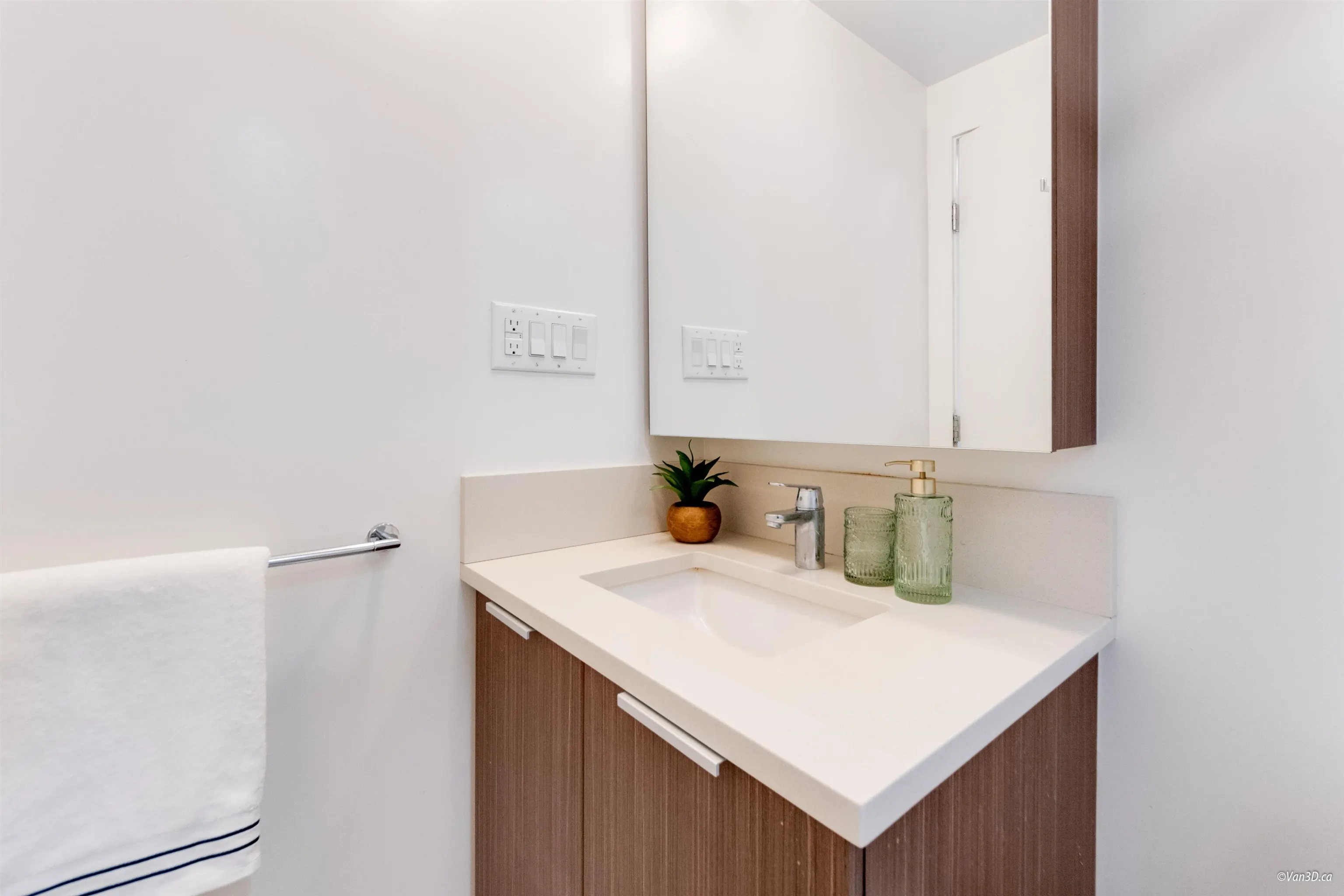 2502 13308 Central Avenue