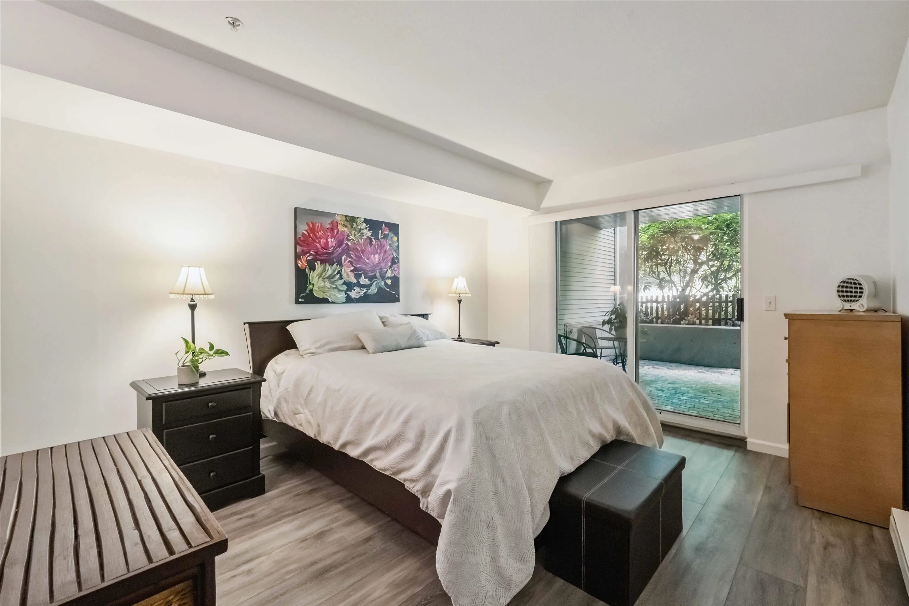 206 22233 River Road