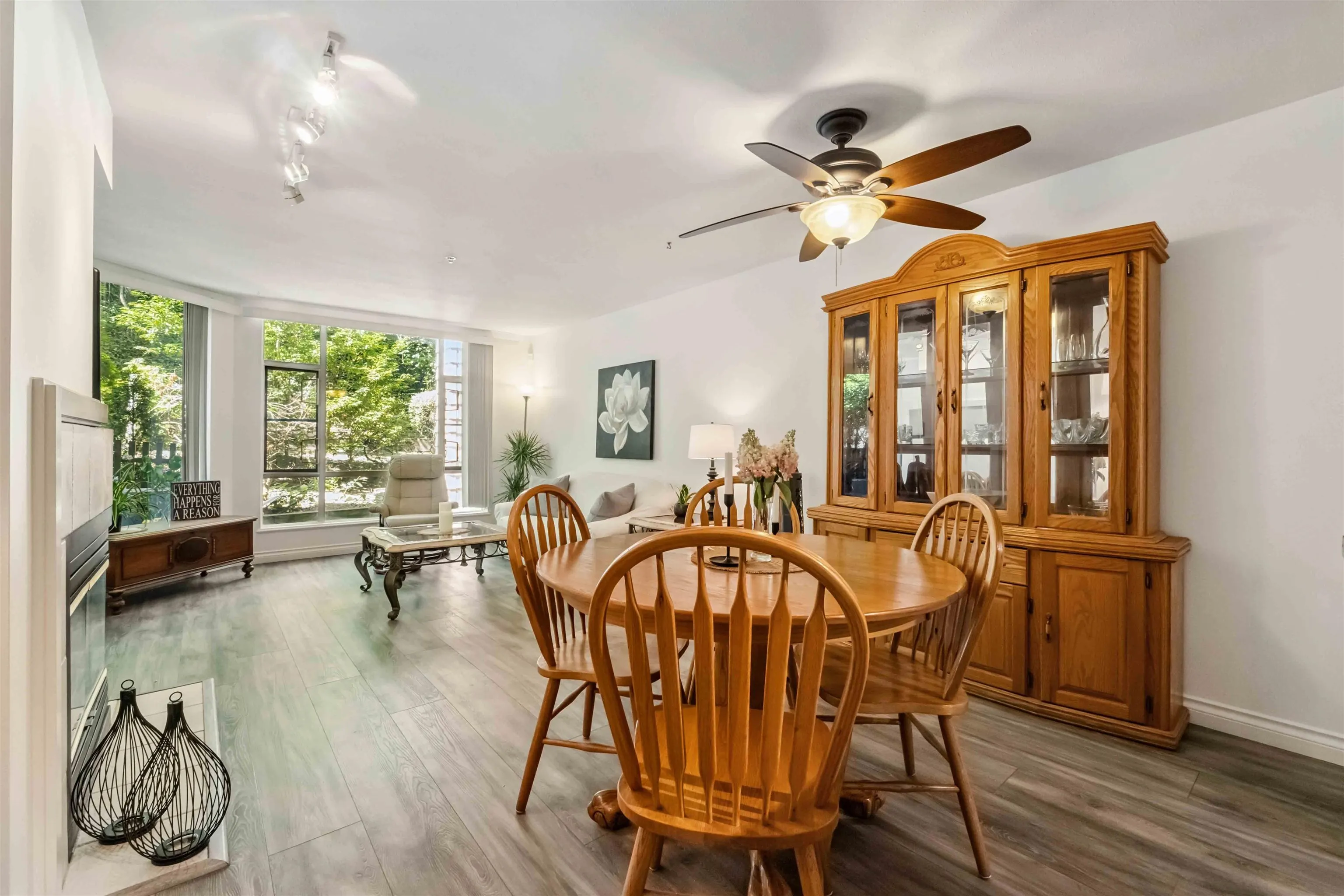 206 22233 River Road